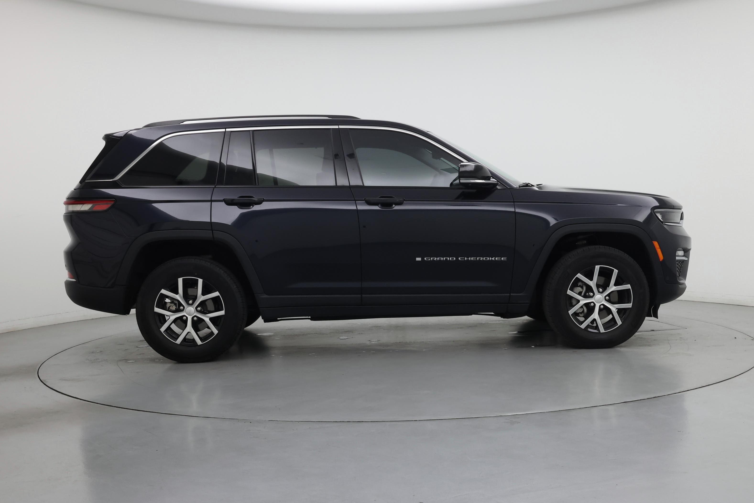 Thumbnail: 2024 Jeep Grand Cherokee - 7