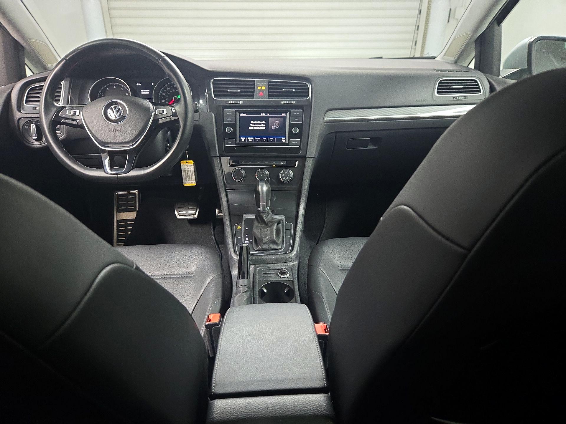 Thumbnail: 2019 Volkswagen Golf - 9