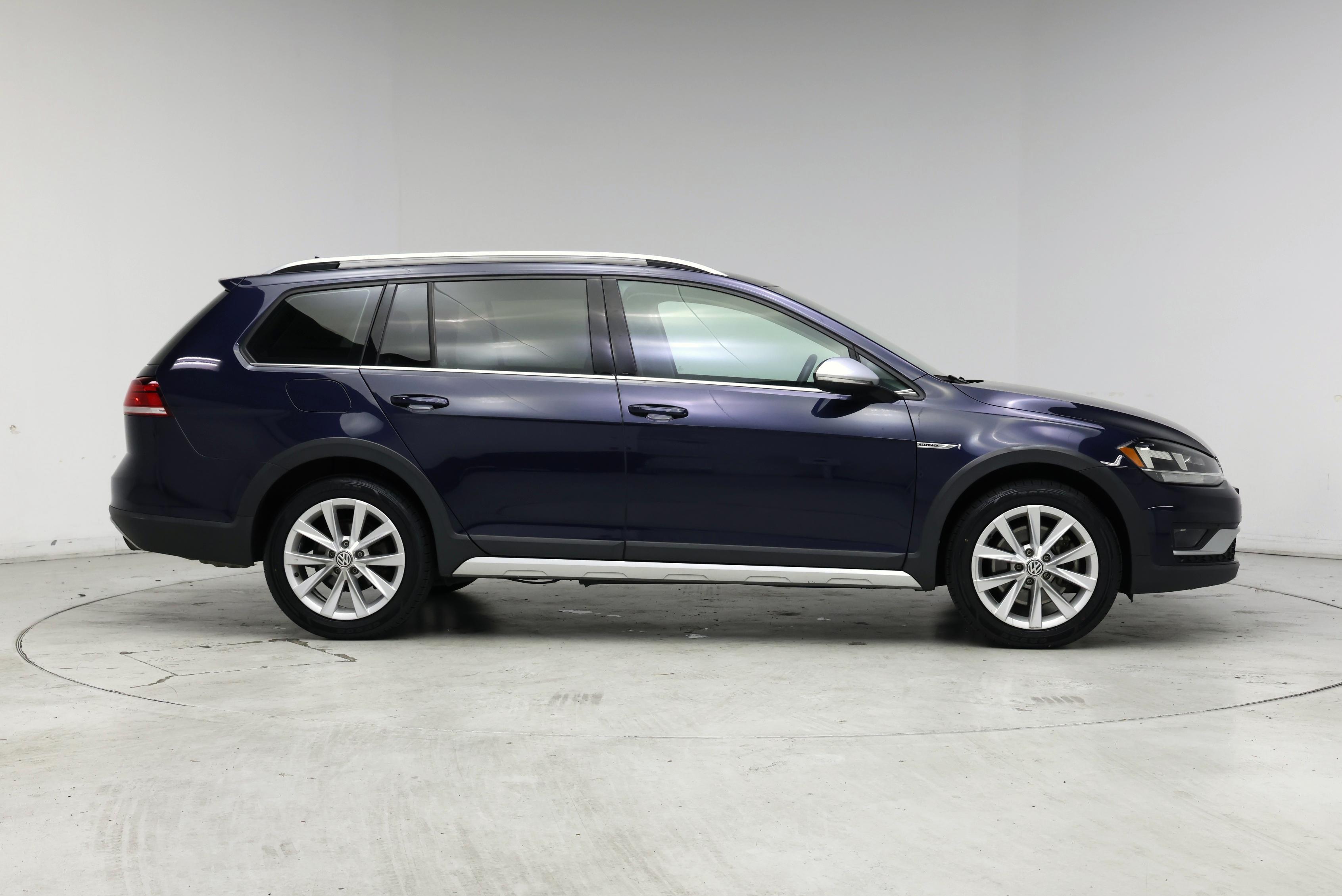 Thumbnail: 2019 Volkswagen Golf - 7