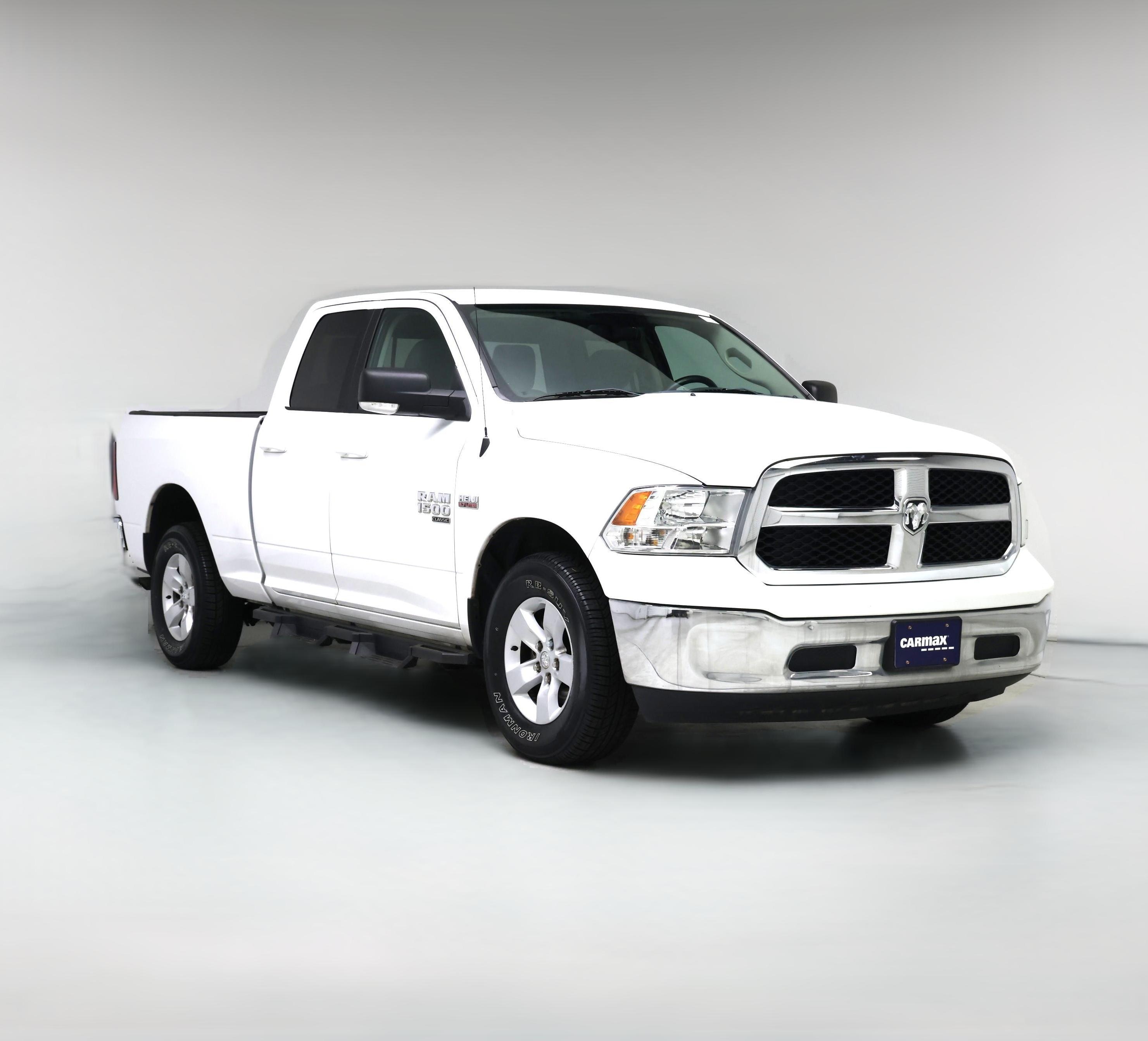 Thumbnail: 2019 RAM 1500 Classic - 1