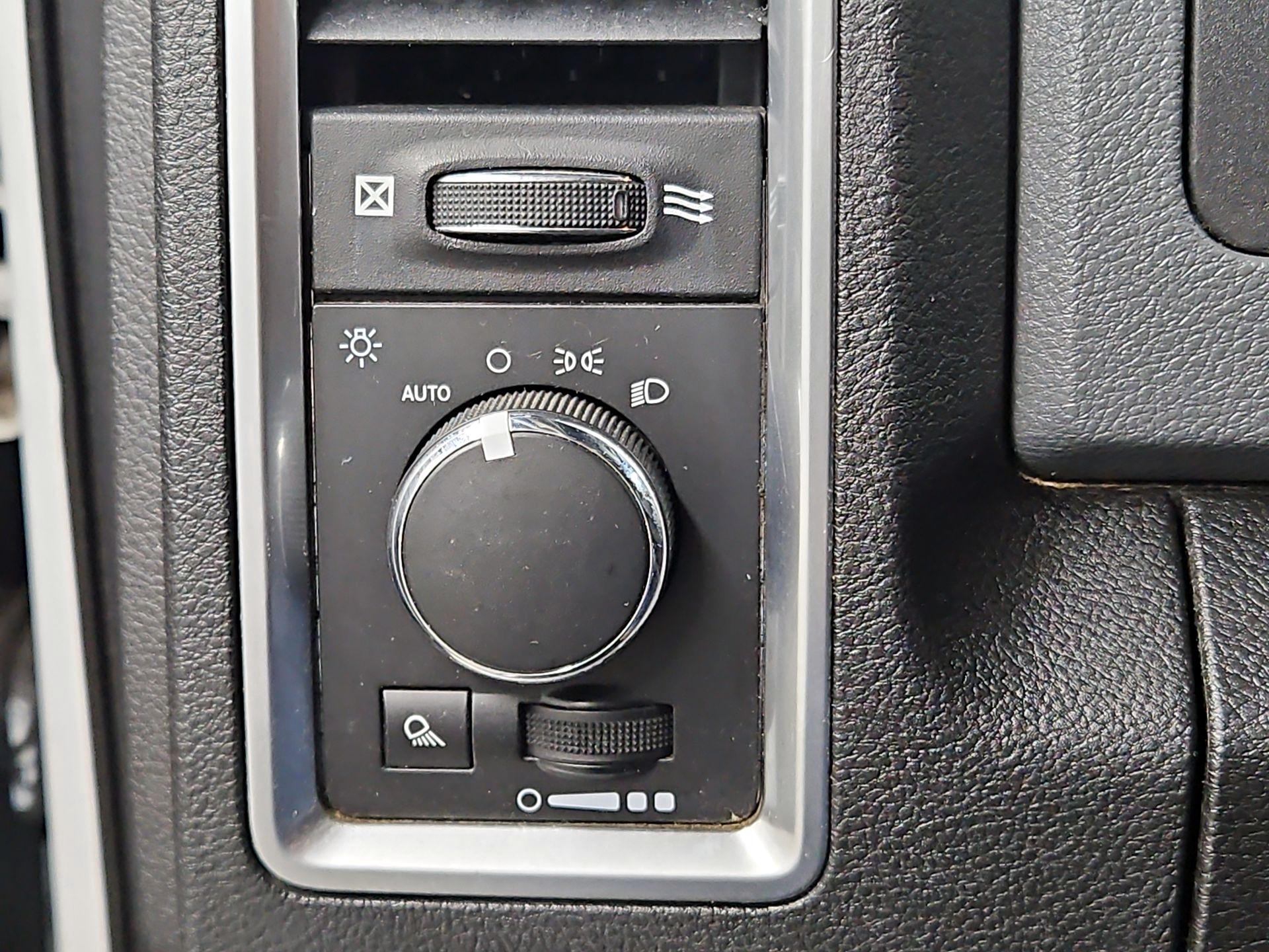 Thumbnail: 2019 RAM 1500 Classic - 13