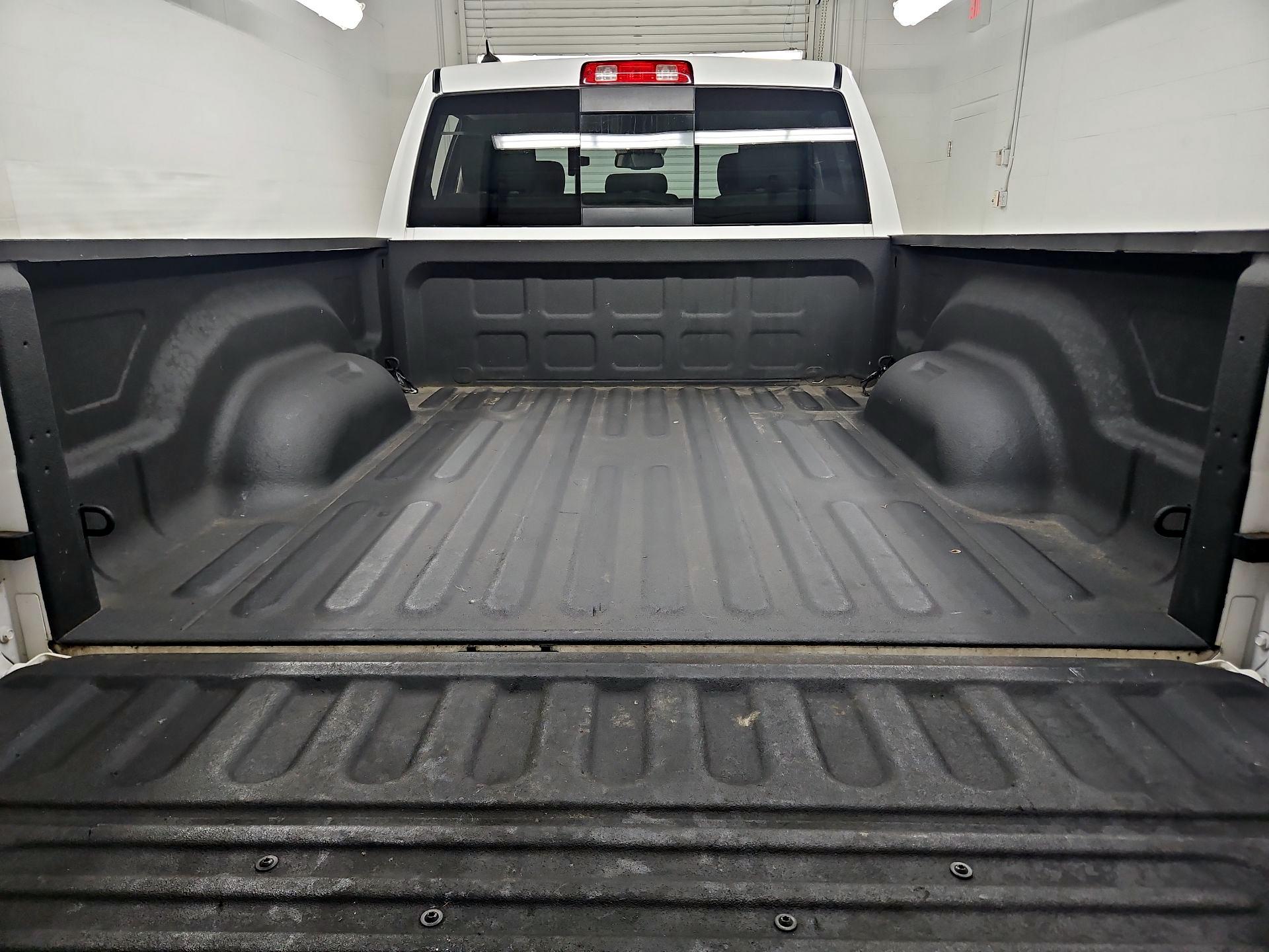 Thumbnail: 2019 RAM 1500 Classic - 20