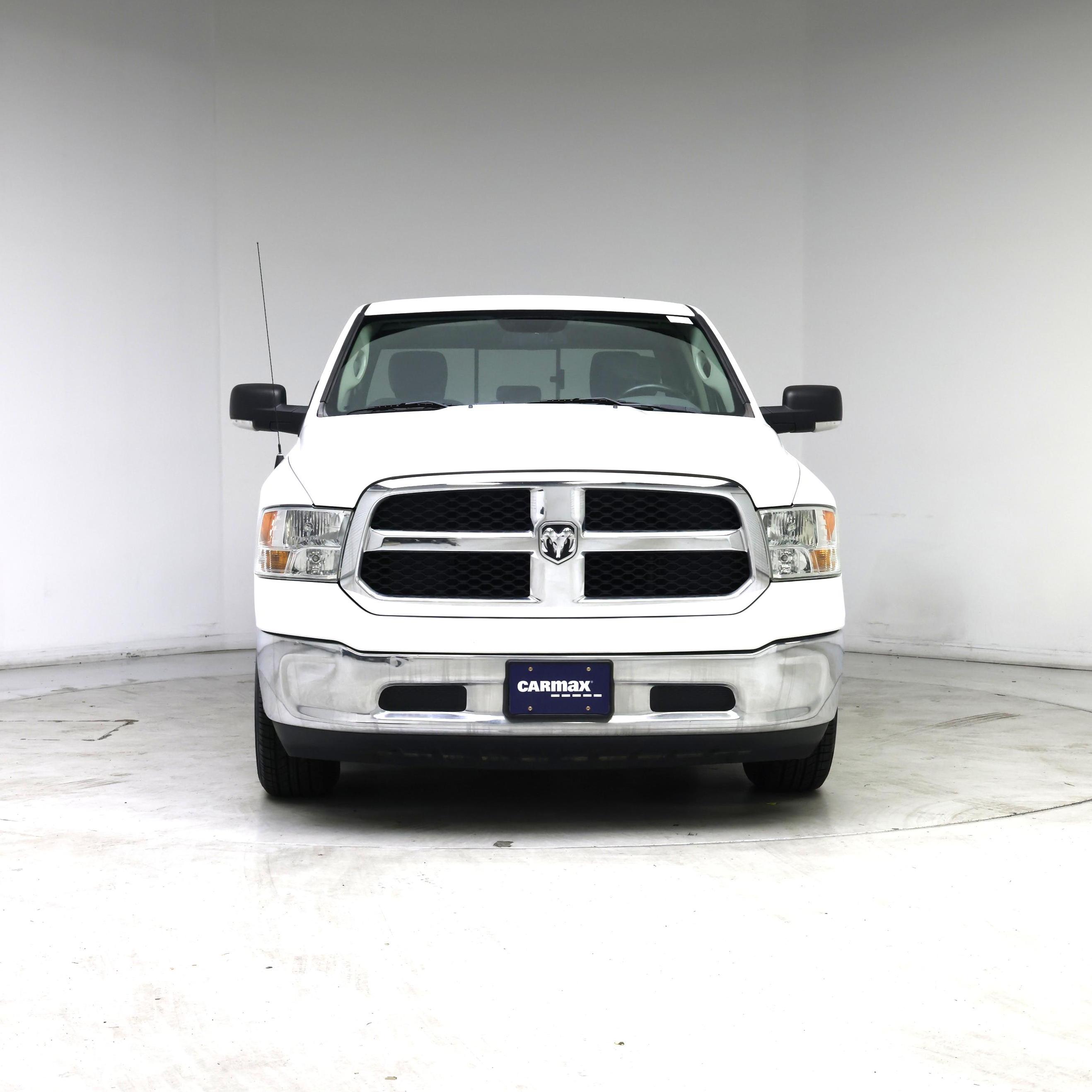 Thumbnail: 2019 RAM 1500 Classic - 5