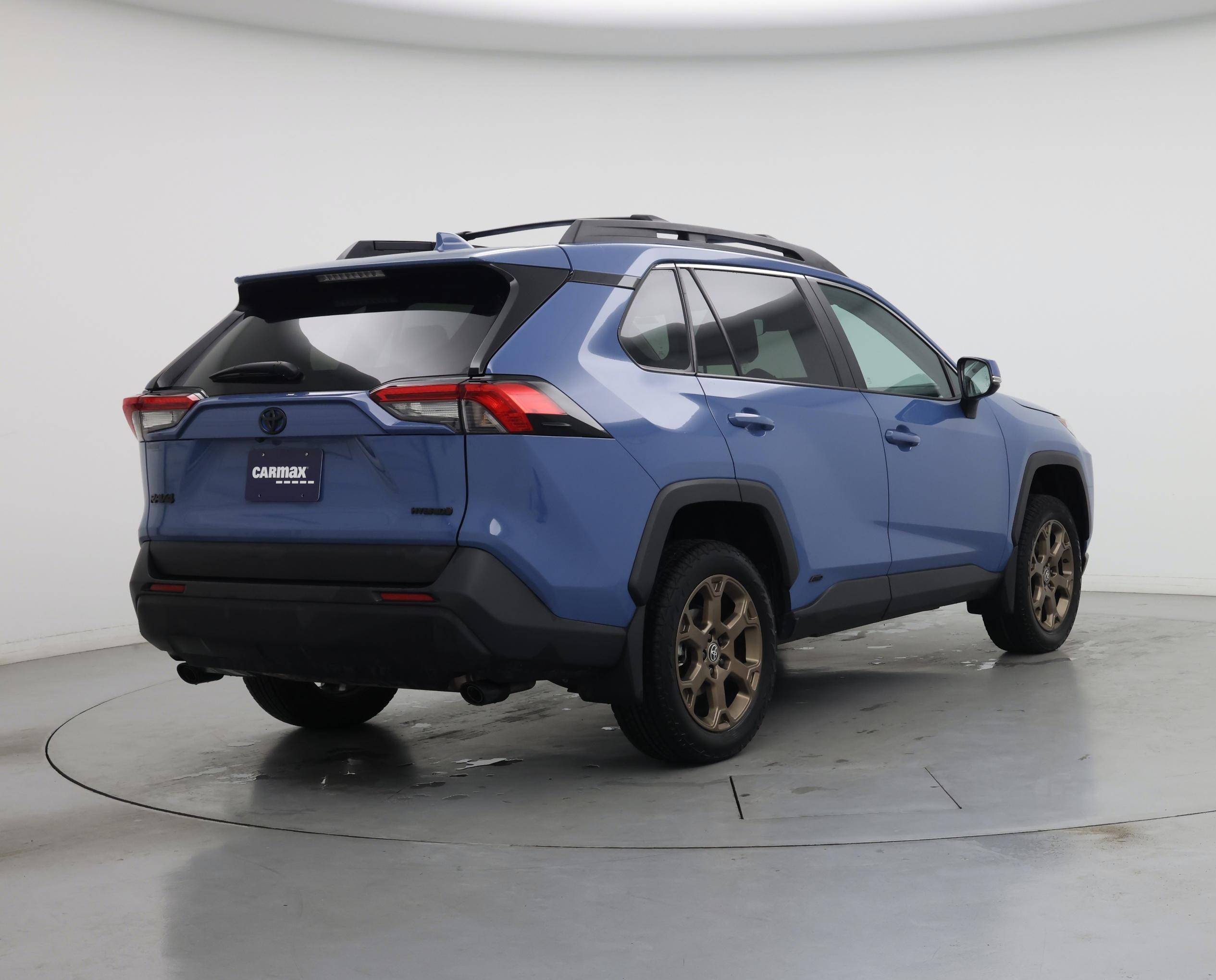 Thumbnail: 2023 Toyota RAV4 - 8
