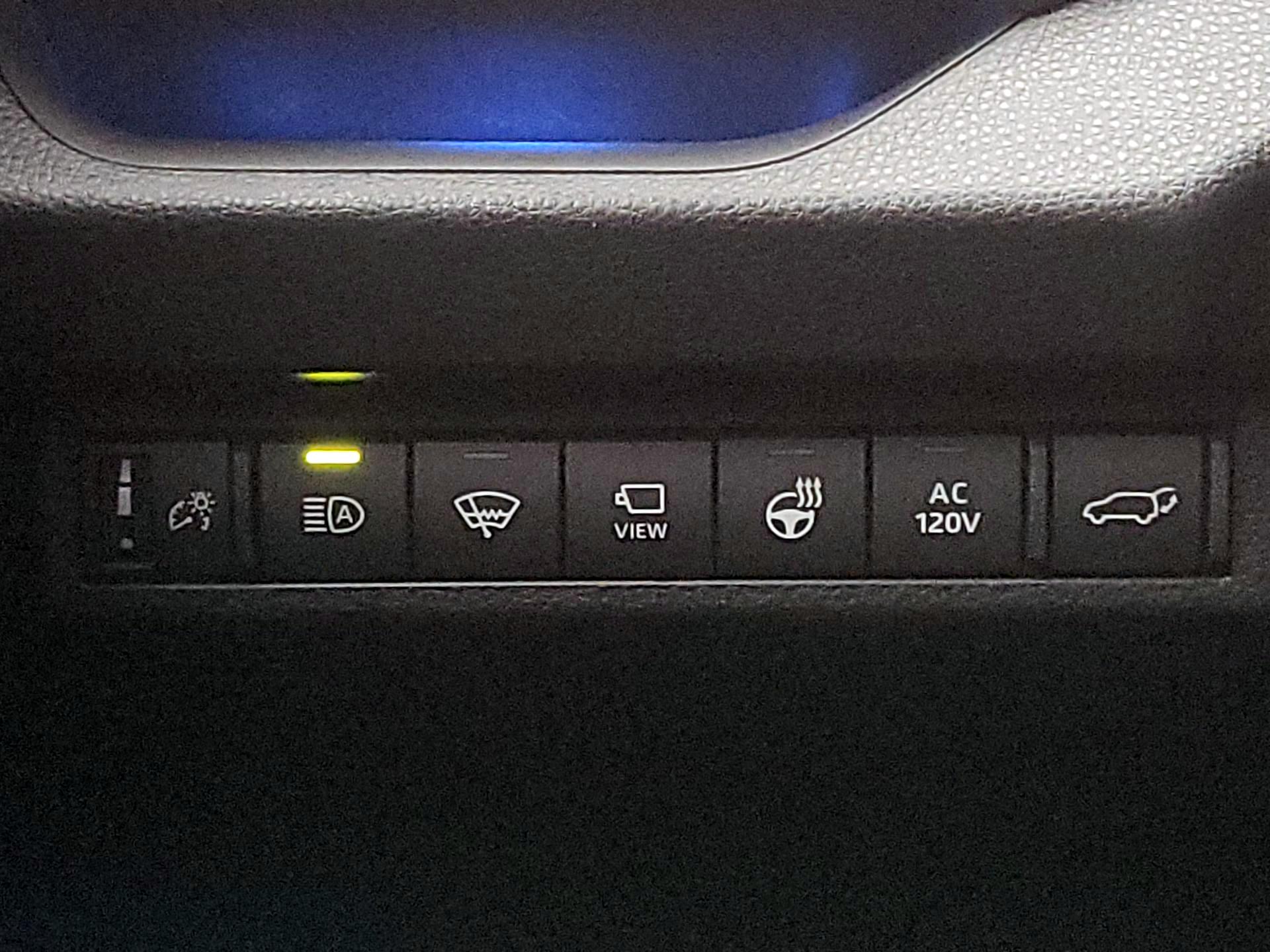 Thumbnail: 2022 Toyota RAV4 - 13