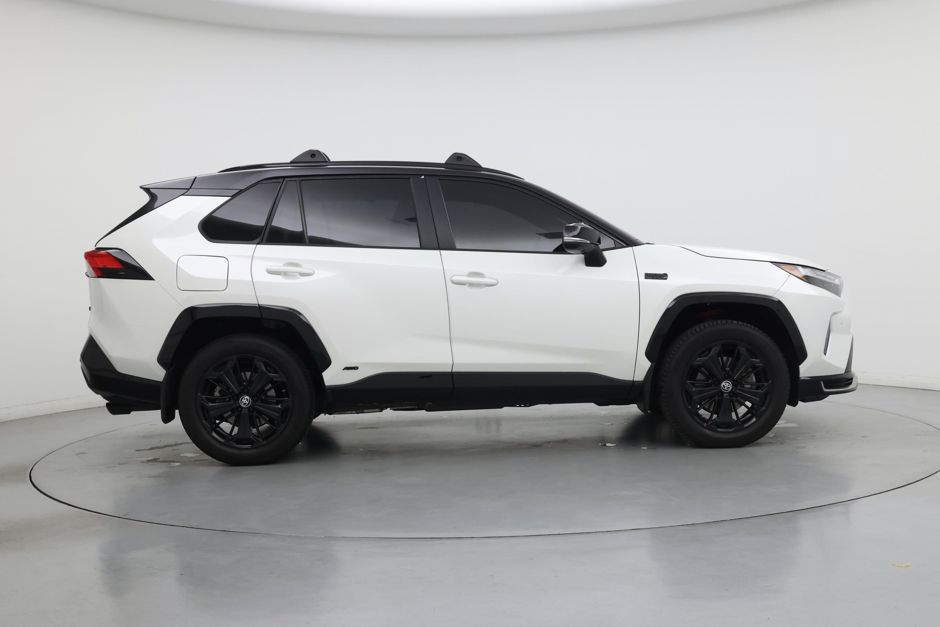 Thumbnail: 2022 Toyota RAV4 - 7