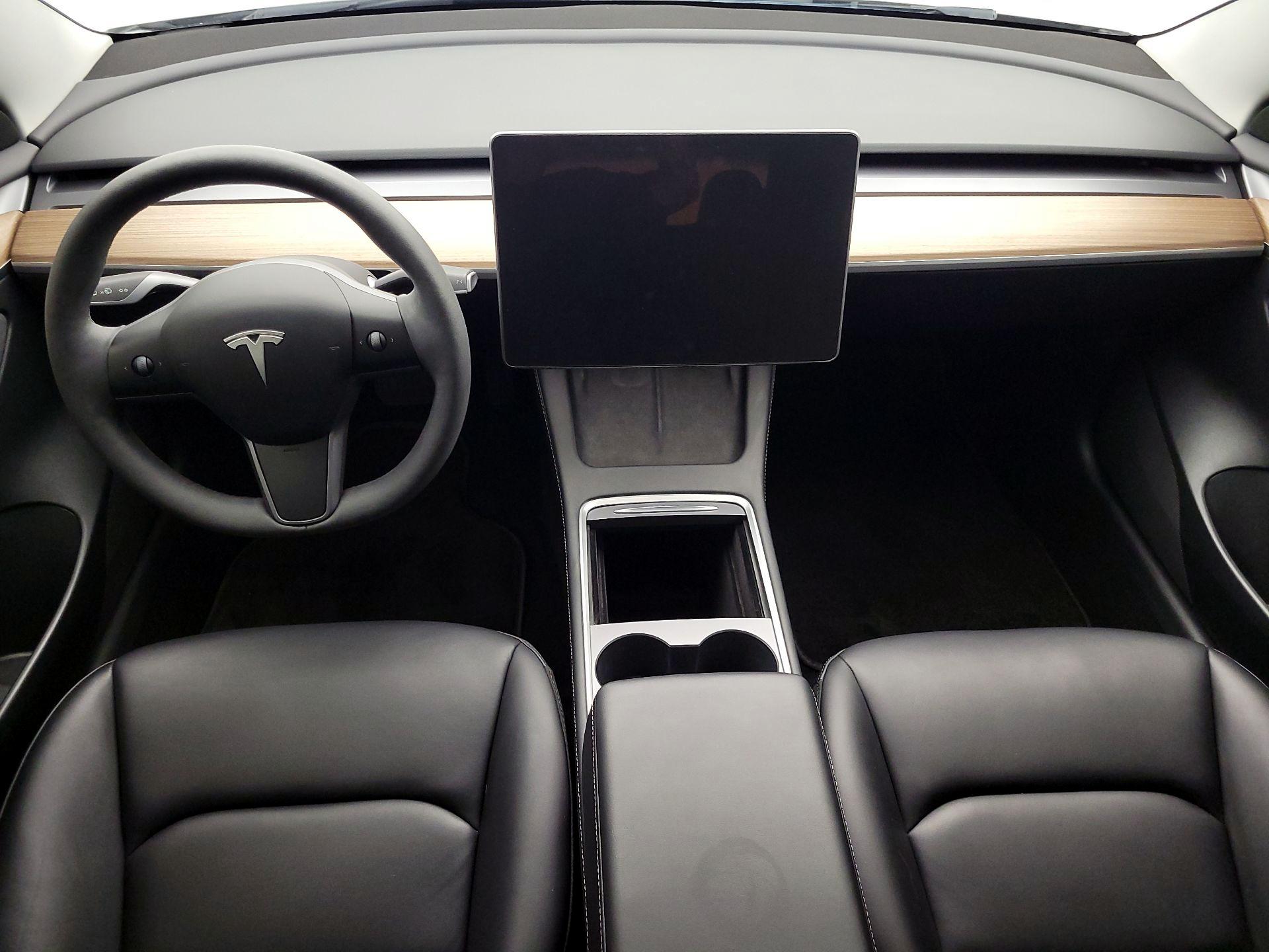 Thumbnail: 2023 Tesla Model 3 - 9