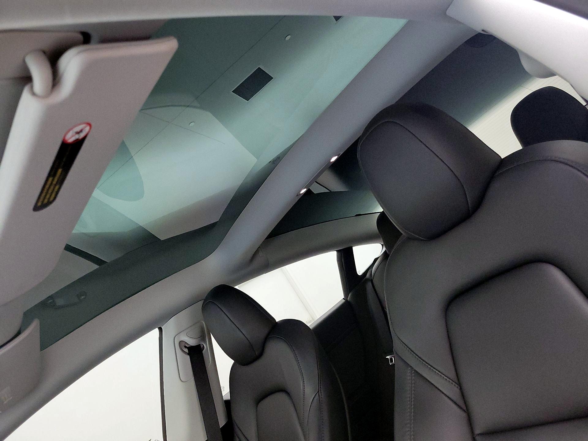 Thumbnail: 2023 Tesla Model 3 - 19
