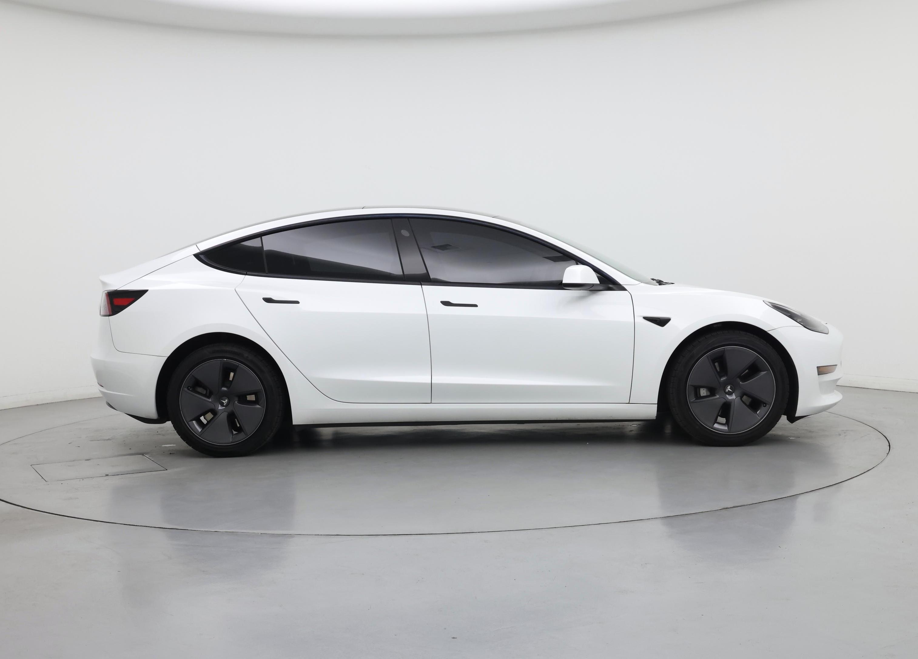 Thumbnail: 2023 Tesla Model 3 - 7