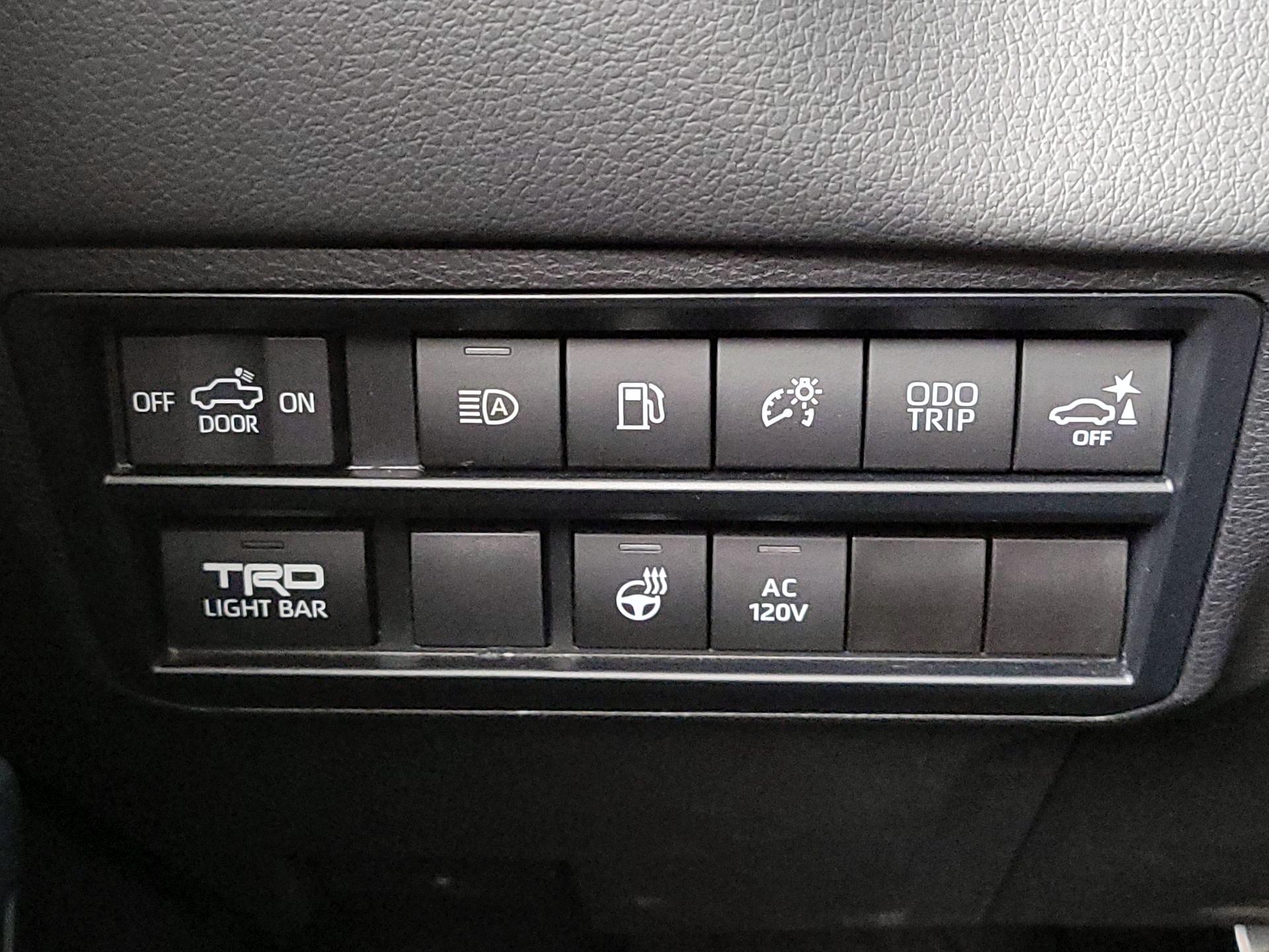 Thumbnail: 2023 Toyota Tundra - 13
