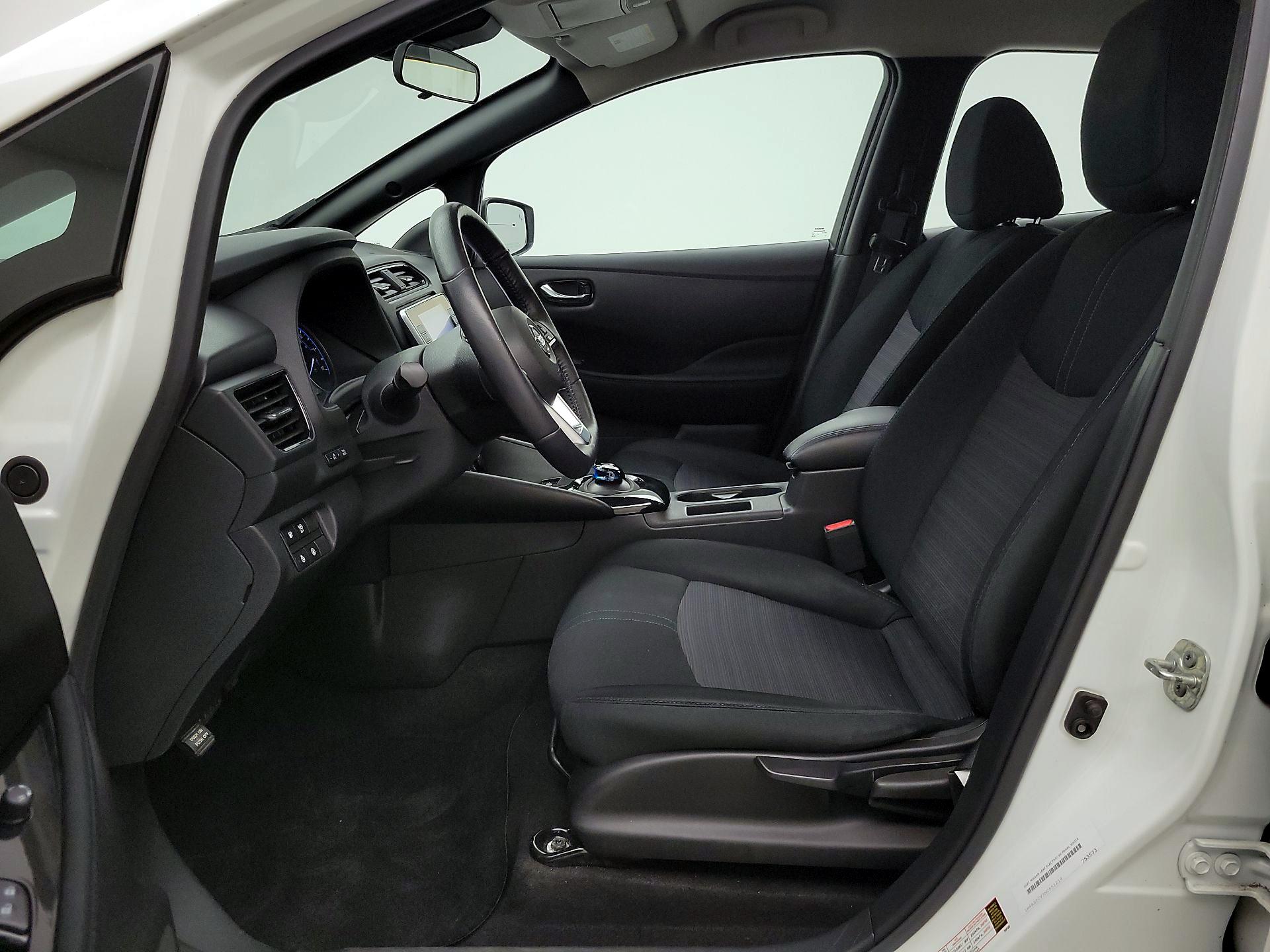 Thumbnail: 2022 Nissan Leaf - 11