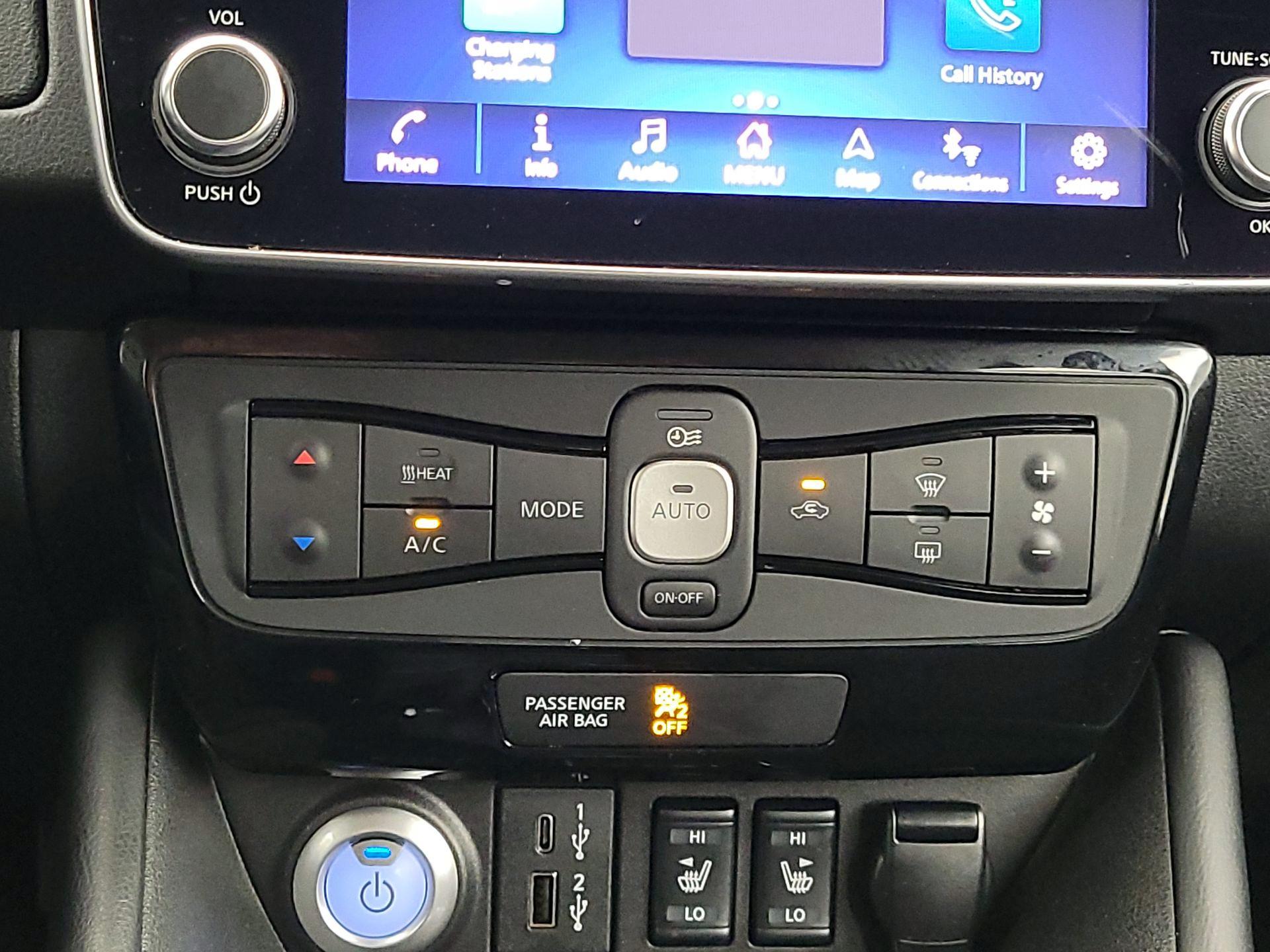 Thumbnail: 2022 Nissan Leaf - 17
