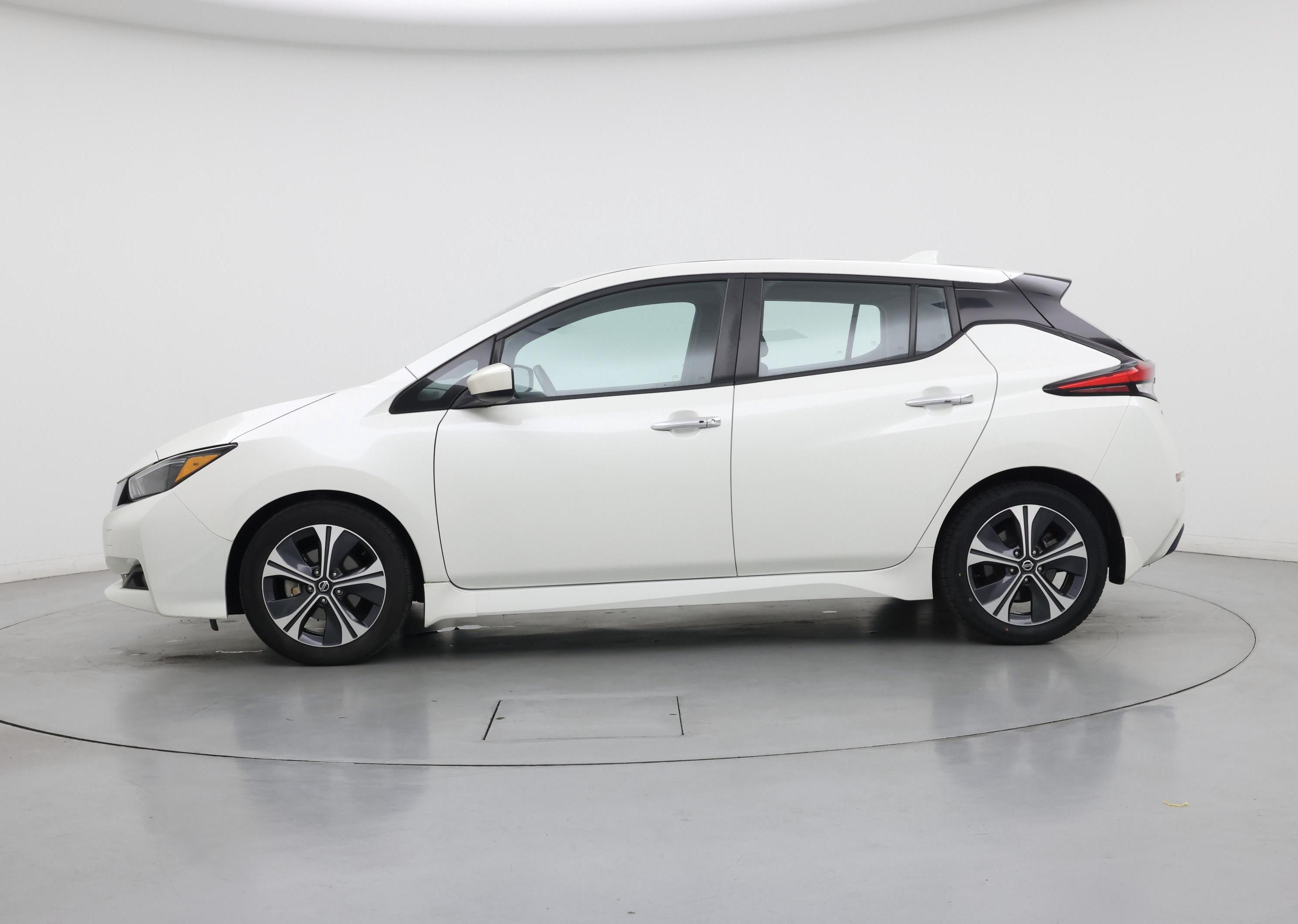 Thumbnail: 2022 Nissan Leaf - 3