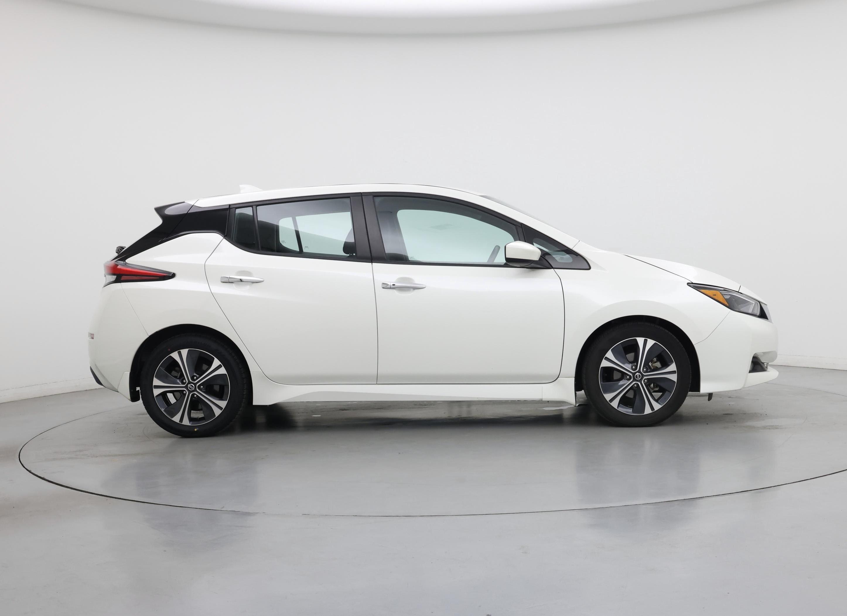 Thumbnail: 2022 Nissan Leaf - 7