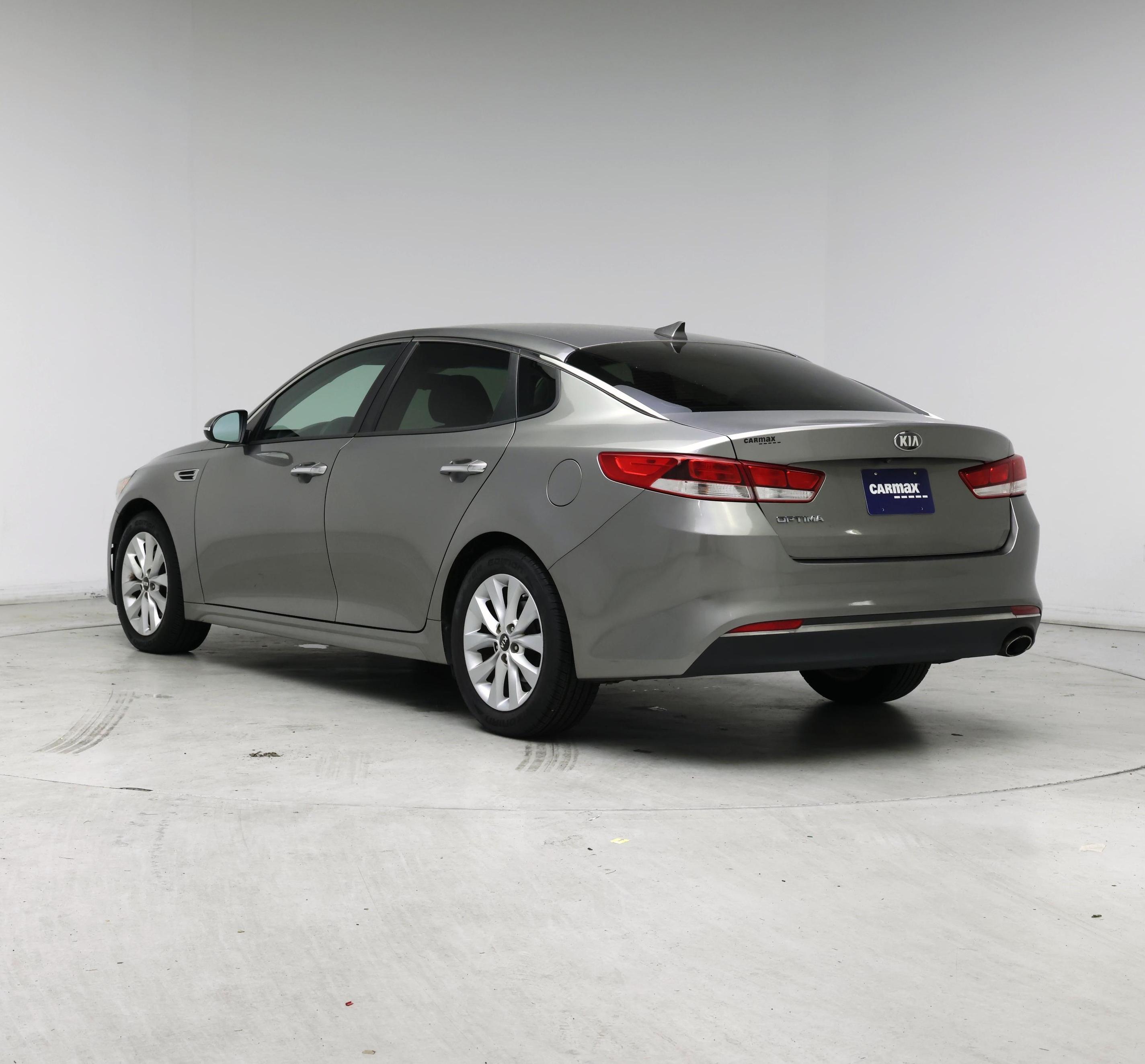 Thumbnail: 2017 Kia Optima - 2