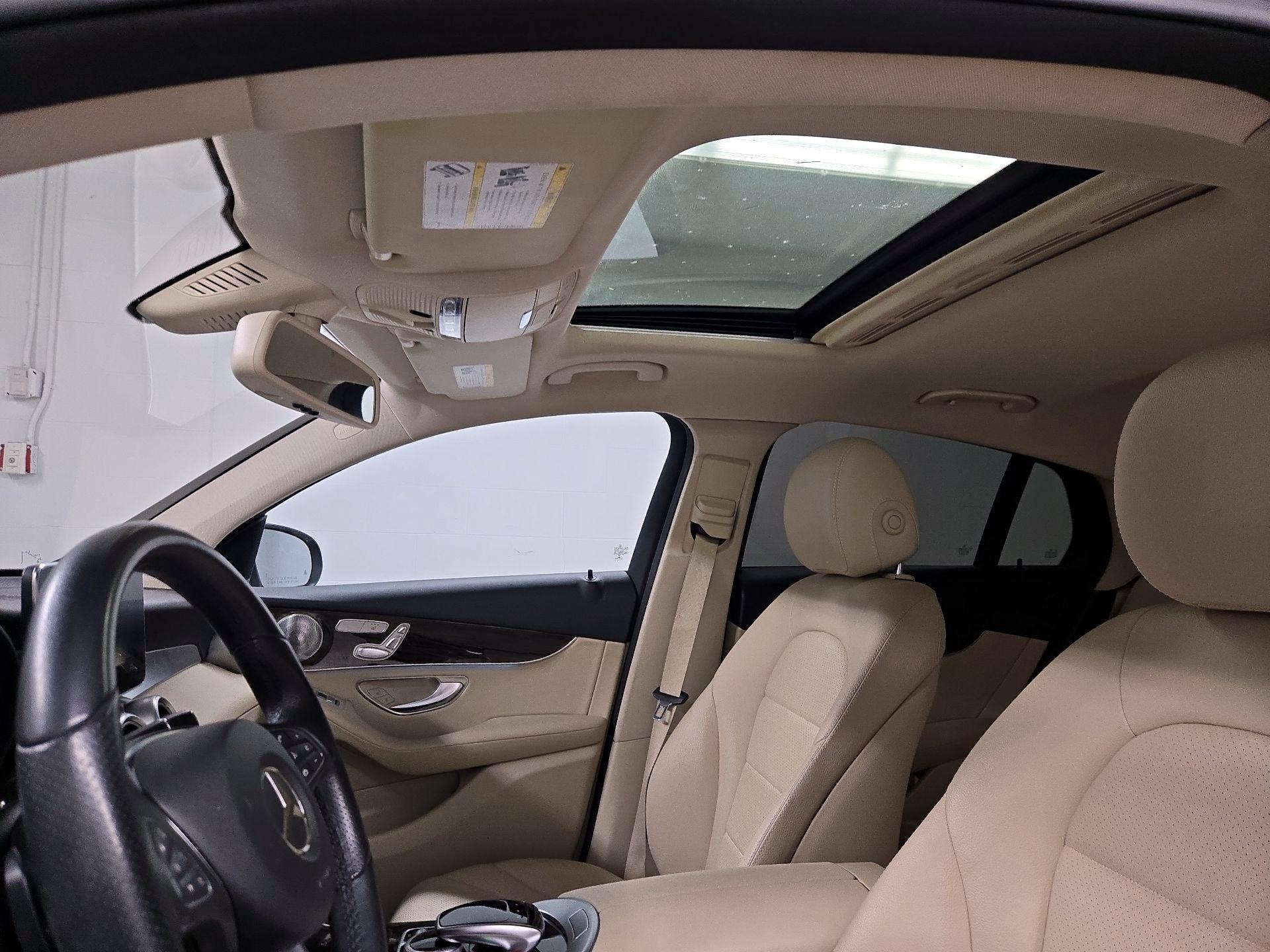 Thumbnail: 2017 Mercedes-Benz GLC - 20