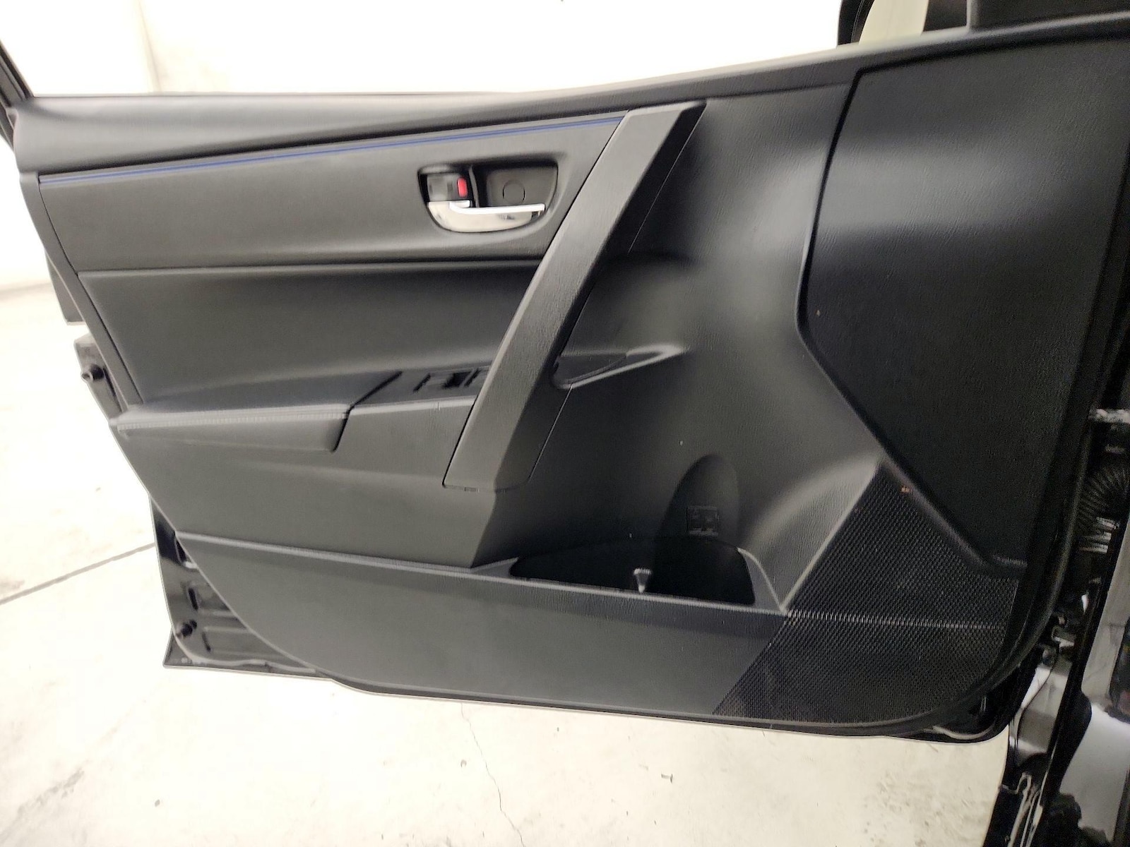 2017 Toyota Corolla SE - Photo 13