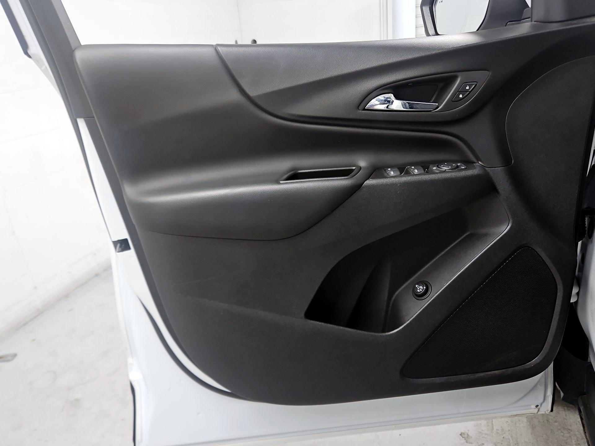 Thumbnail: 2020 Chevrolet Equinox - 12