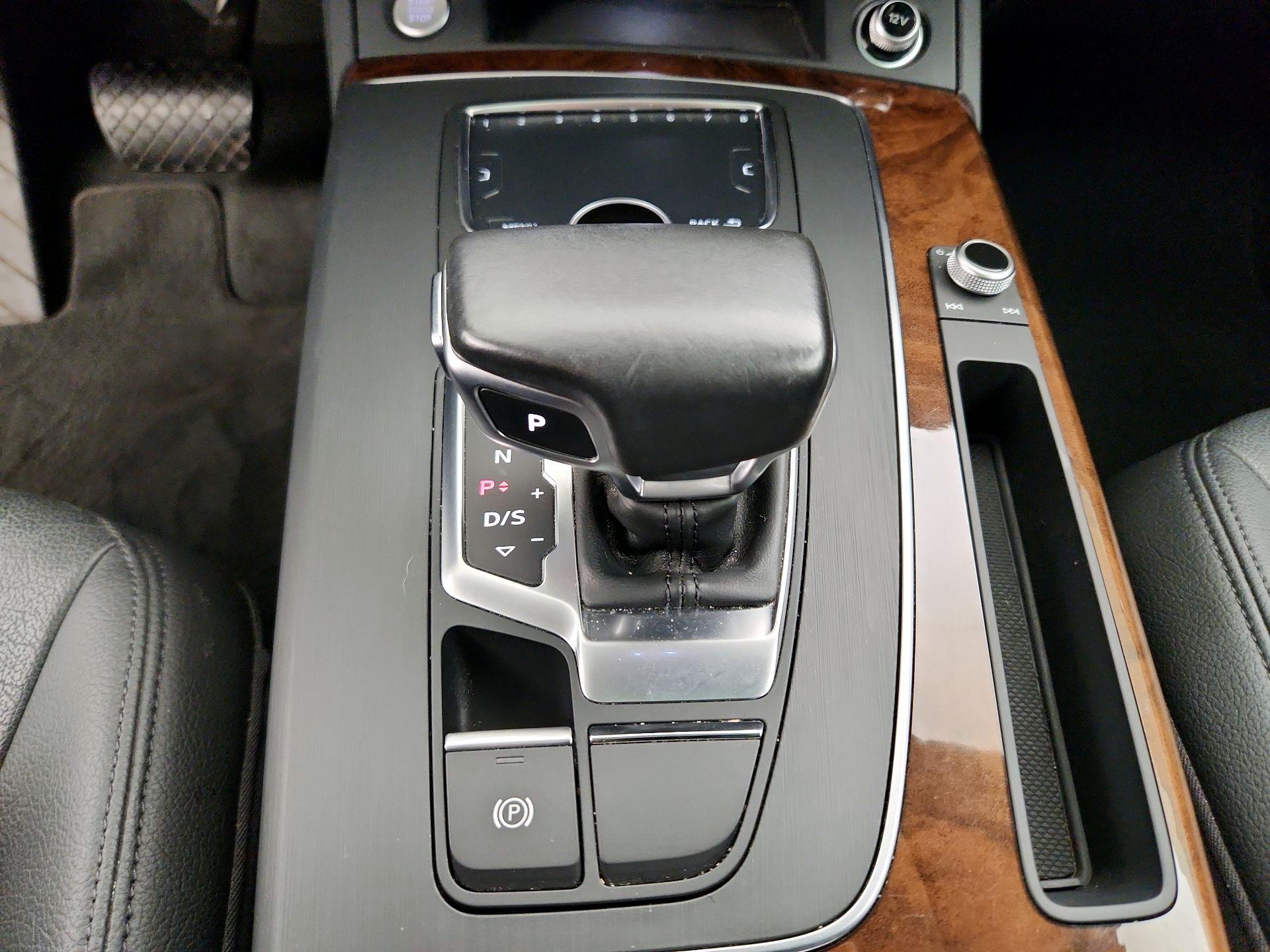 Thumbnail: 2018 Audi Q5 - 18