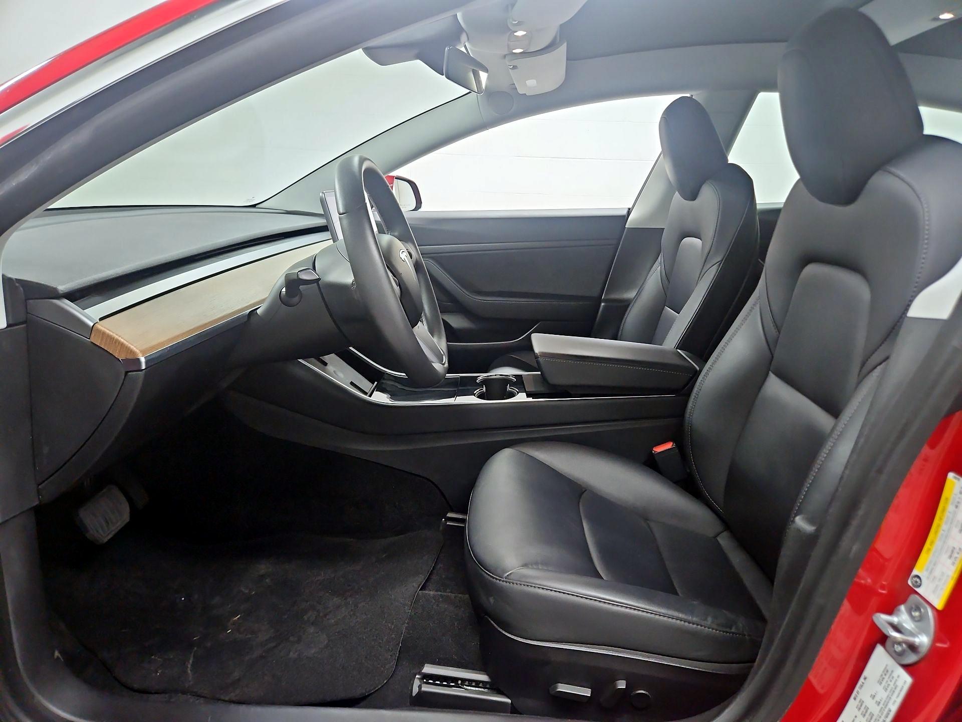 Thumbnail: 2020 Tesla Model 3 - 11