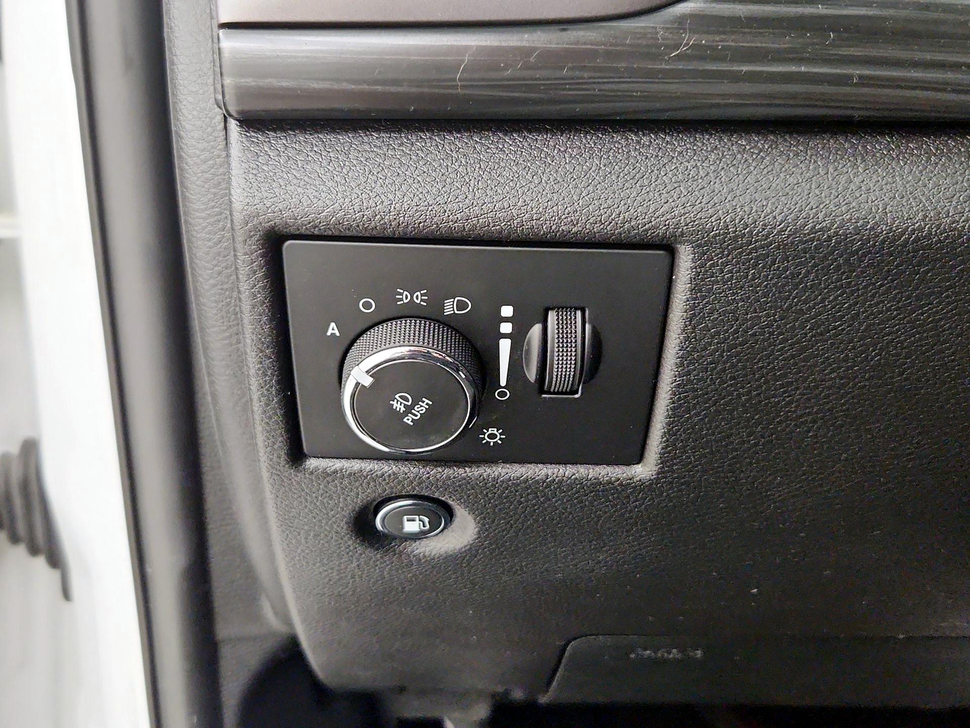 Thumbnail: 2019 Jeep Grand Cherokee - 13