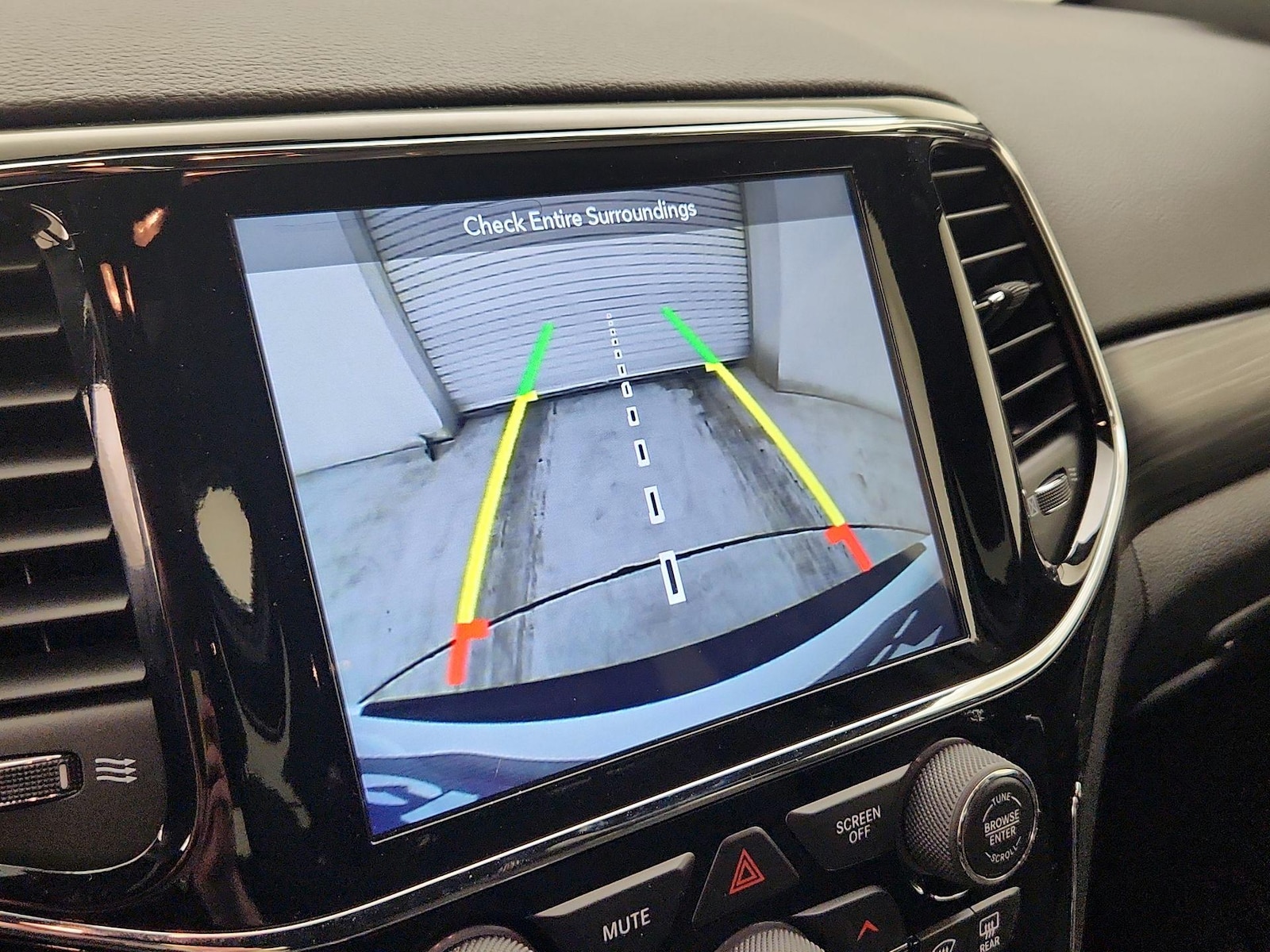 2019 Jeep Grand Cherokee Upland - Photo 16