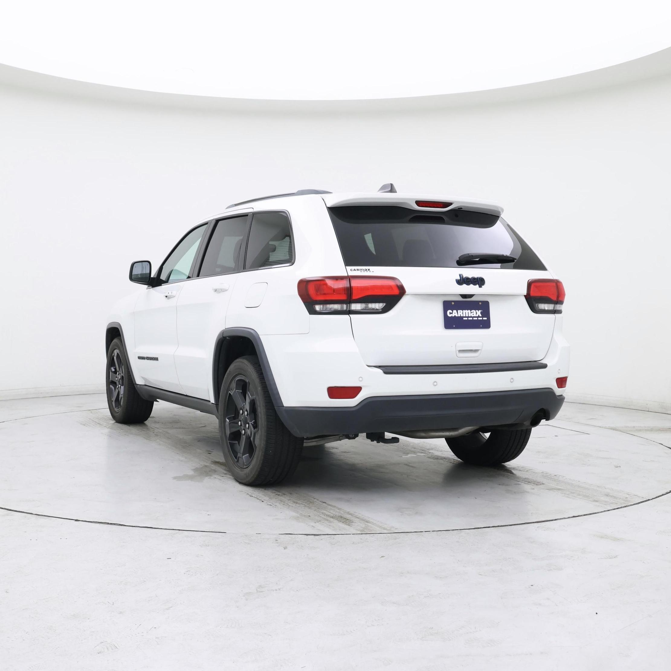 Thumbnail: 2019 Jeep Grand Cherokee - 2