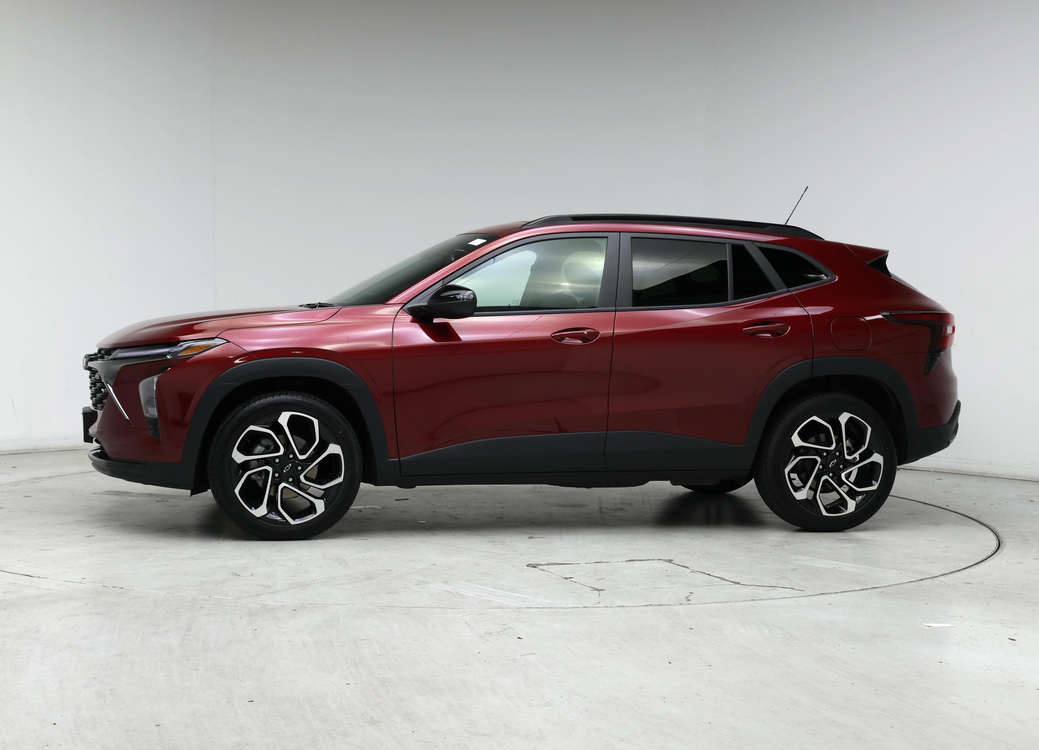 Thumbnail: 2025 Chevrolet Trax - 3
