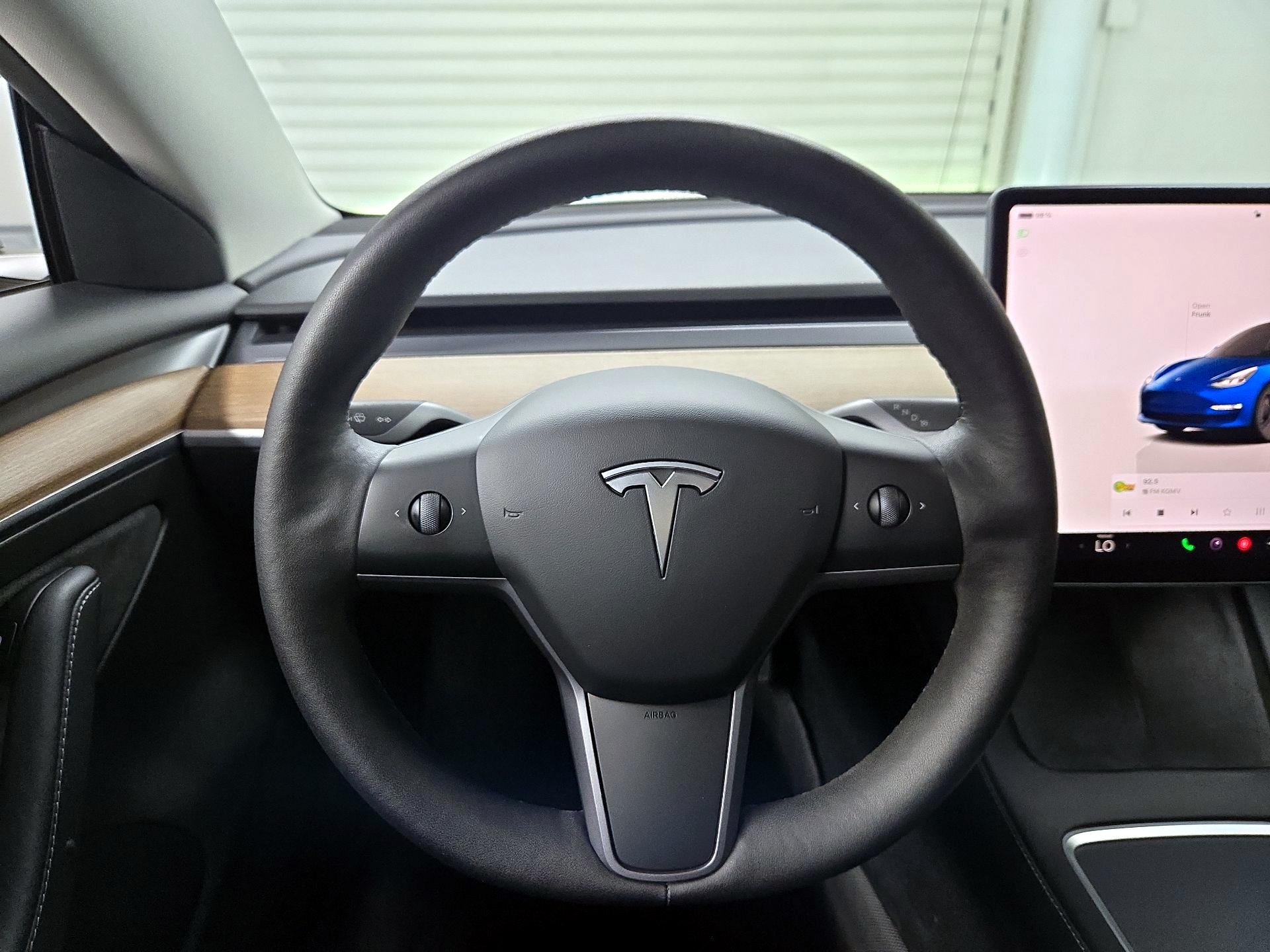 Thumbnail: 2023 Tesla Model 3 - 10