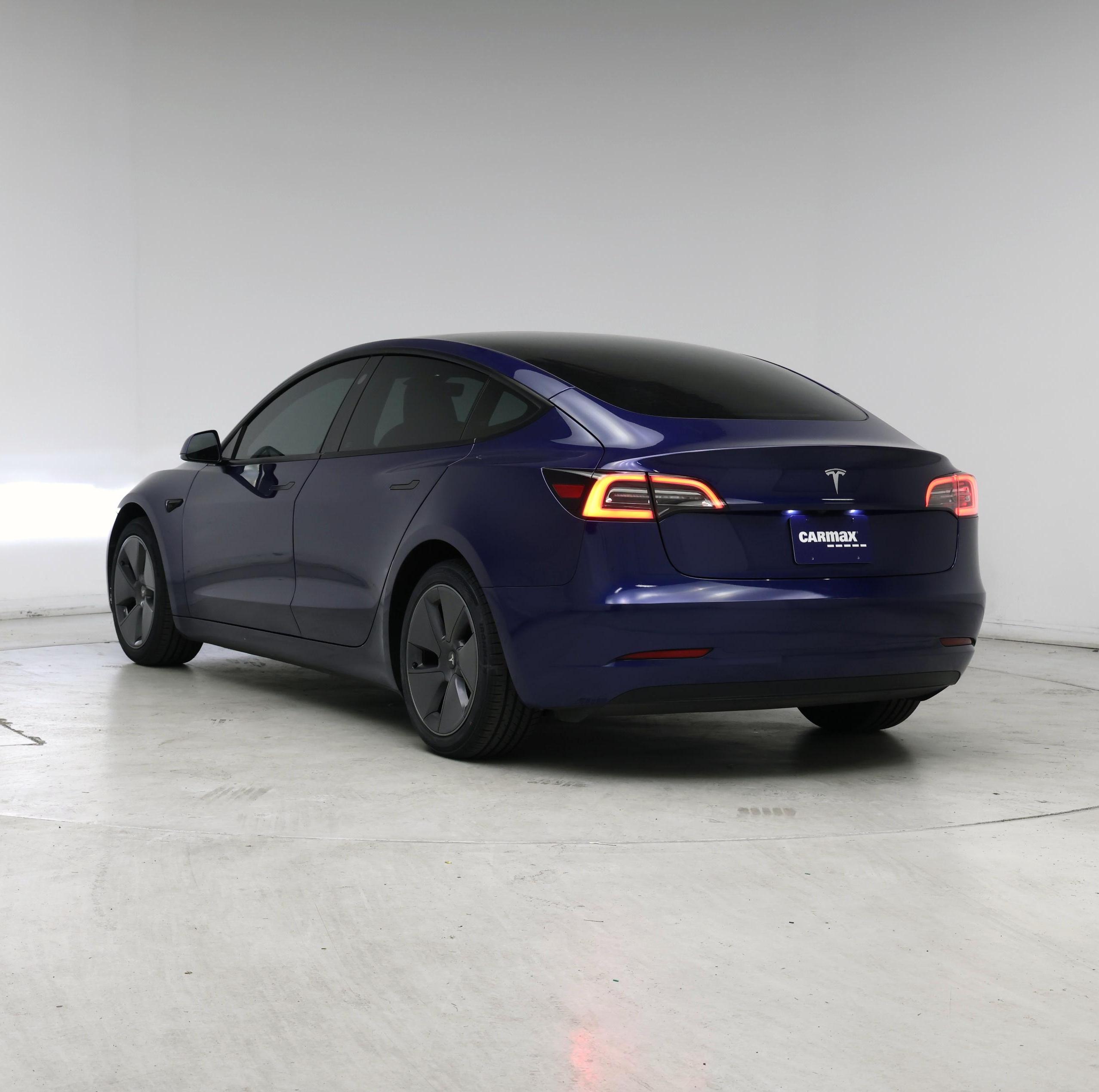 Thumbnail: 2023 Tesla Model 3 - 2