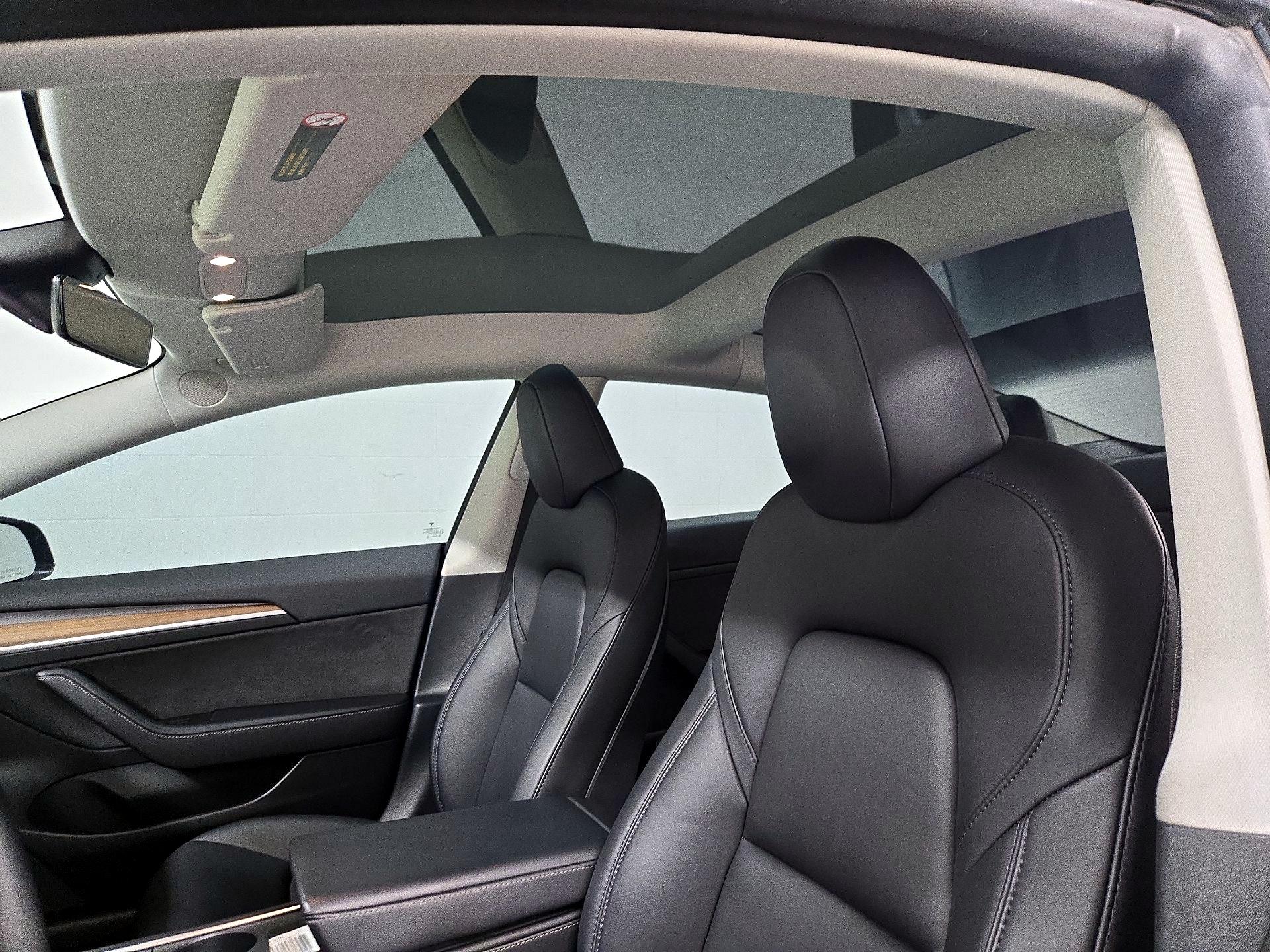 Thumbnail: 2023 Tesla Model 3 - 19