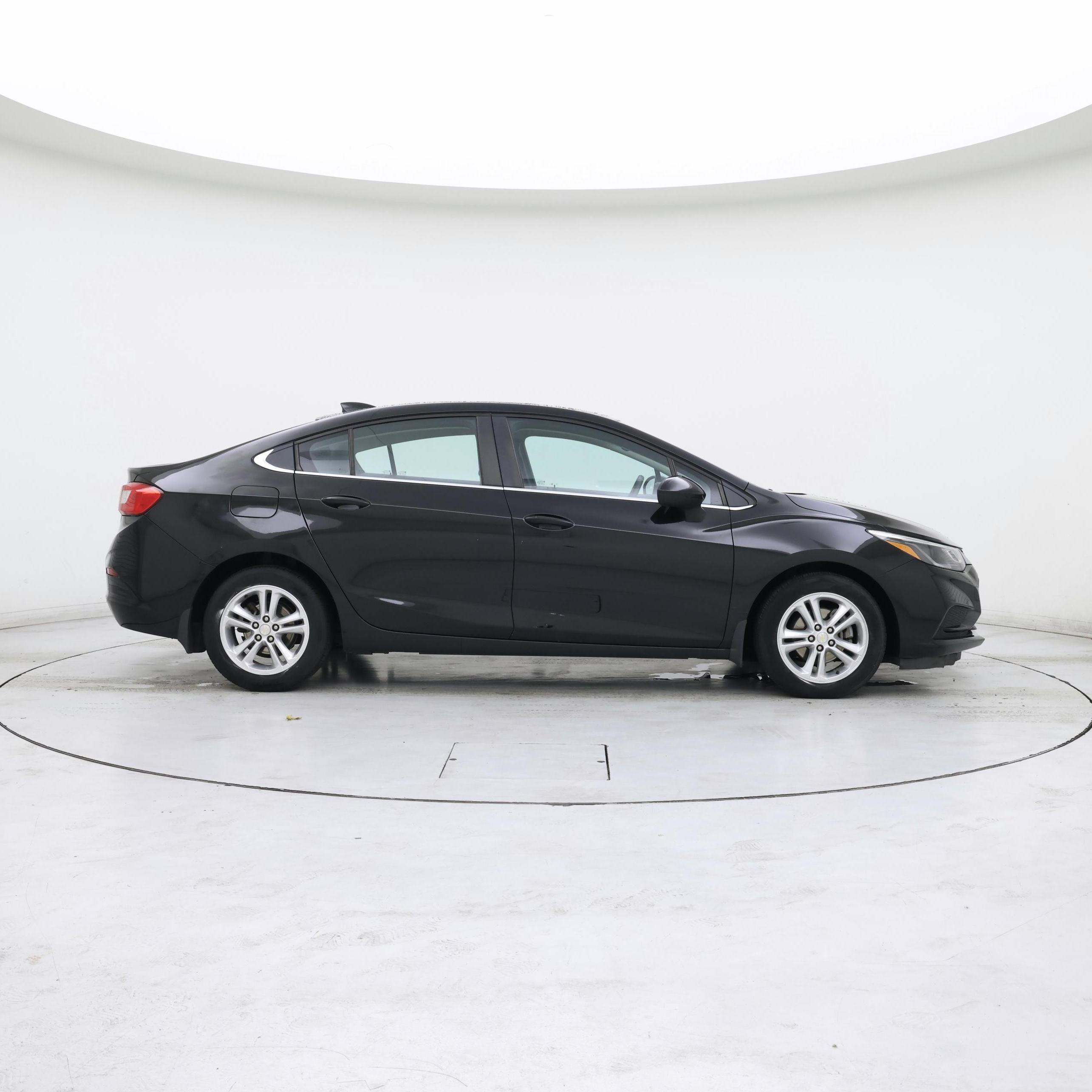 Thumbnail: 2017 Chevrolet Cruze - 7