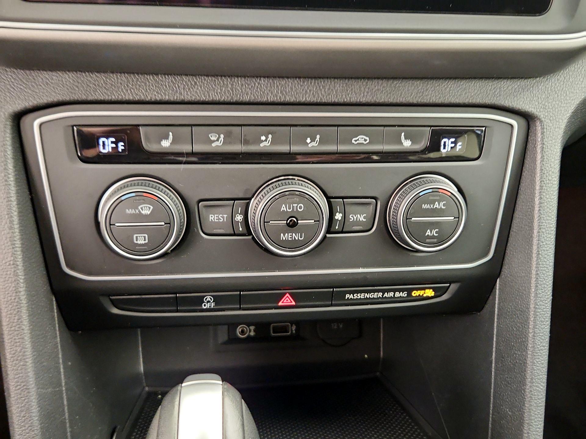 Thumbnail: 2019 Volkswagen Atlas - 16