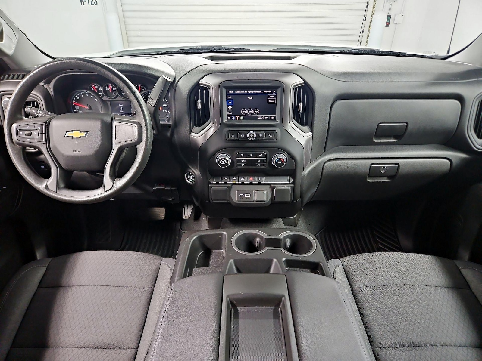 2024 Chevrolet Silverado 1500 Custom - Photo 10