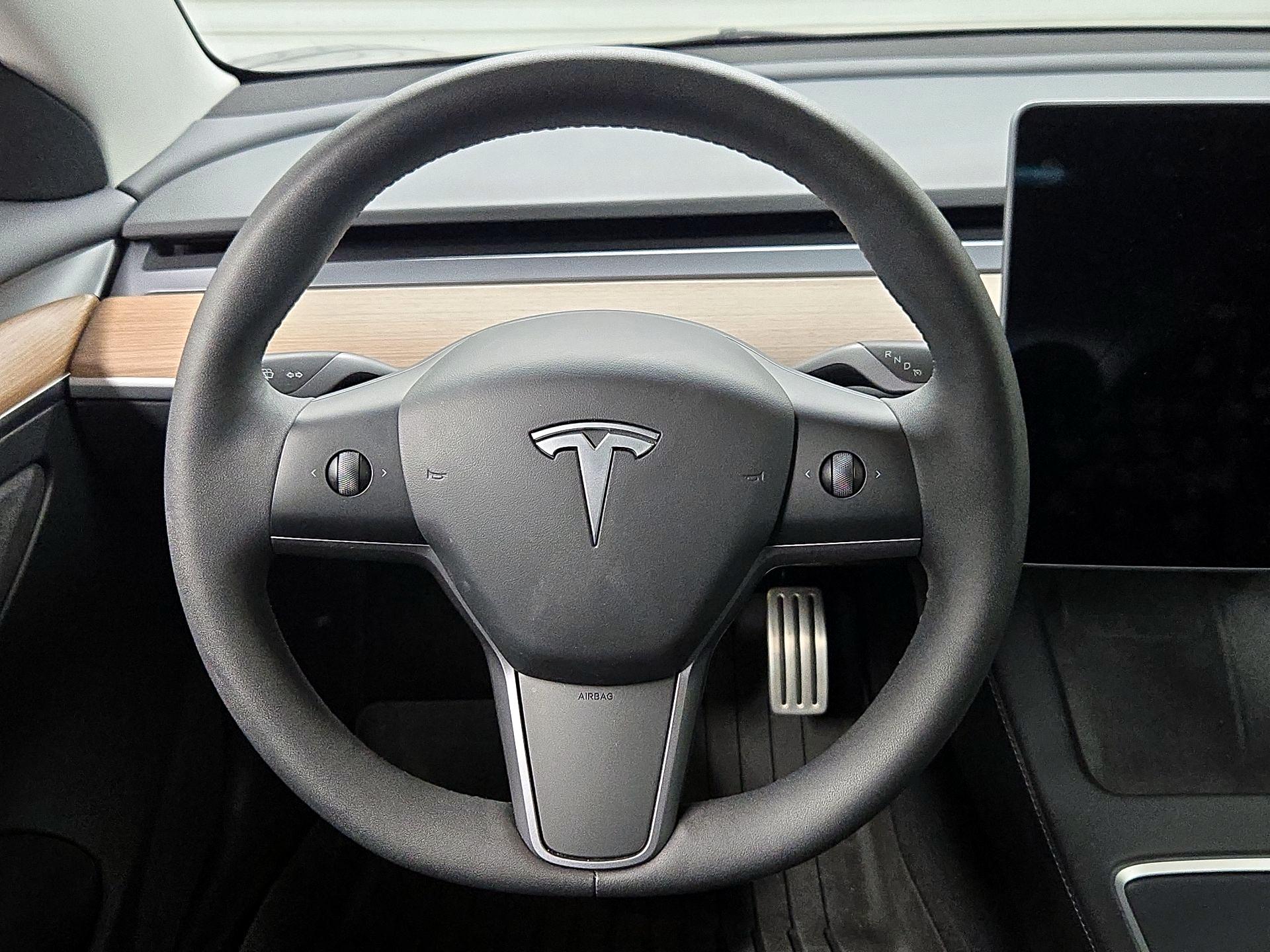 Thumbnail: 2023 Tesla Model 3 - 10