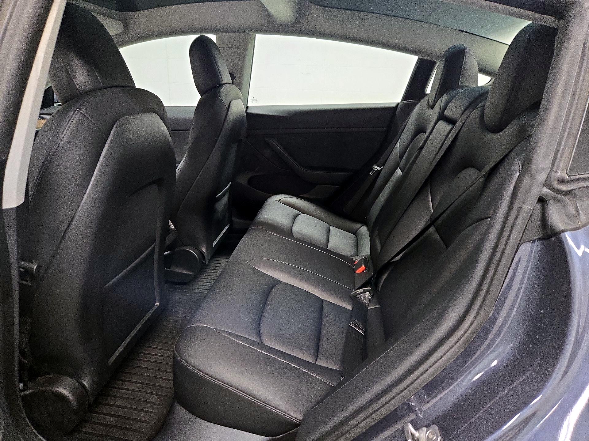 Thumbnail: 2023 Tesla Model 3 - 19
