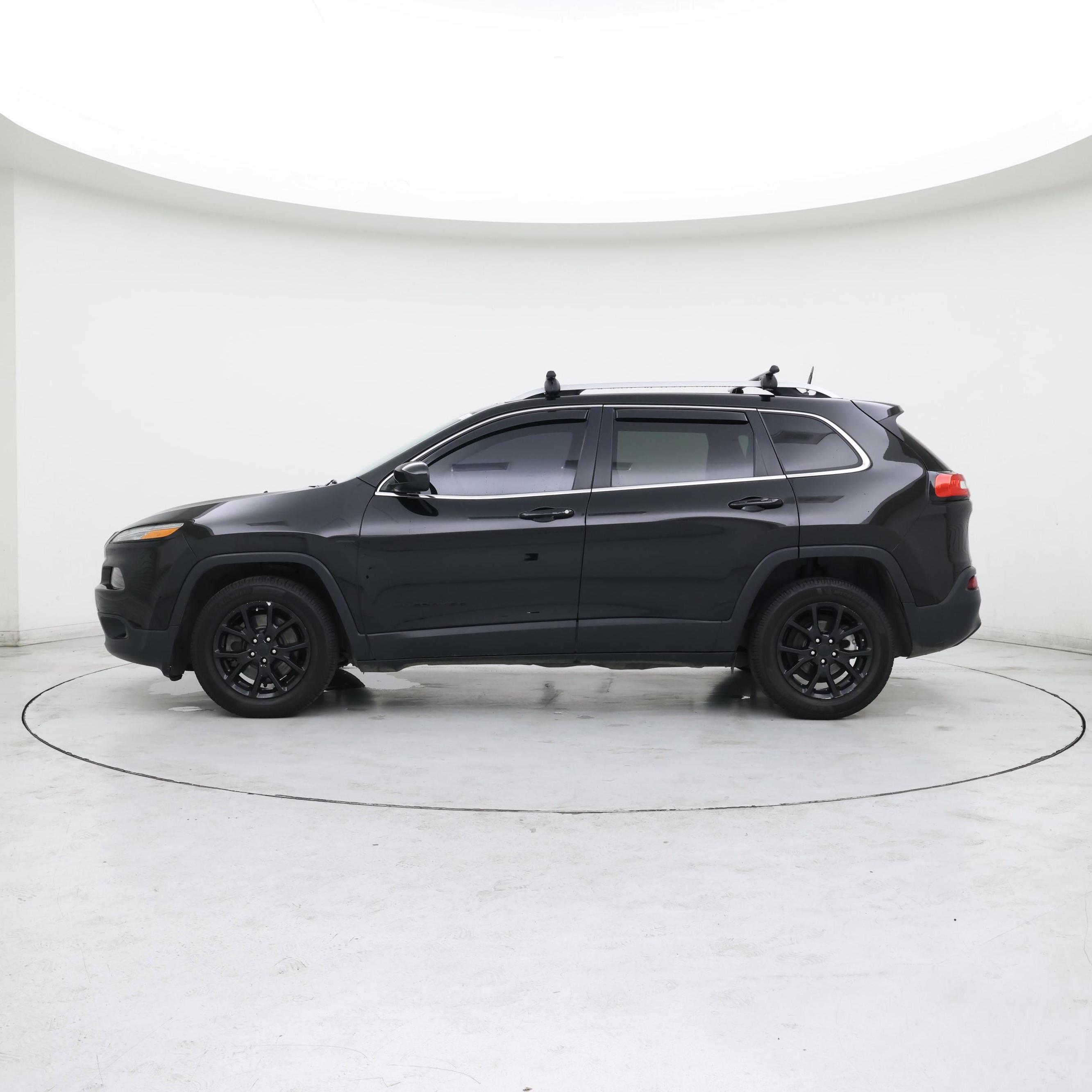Thumbnail: 2017 Jeep Cherokee - 3