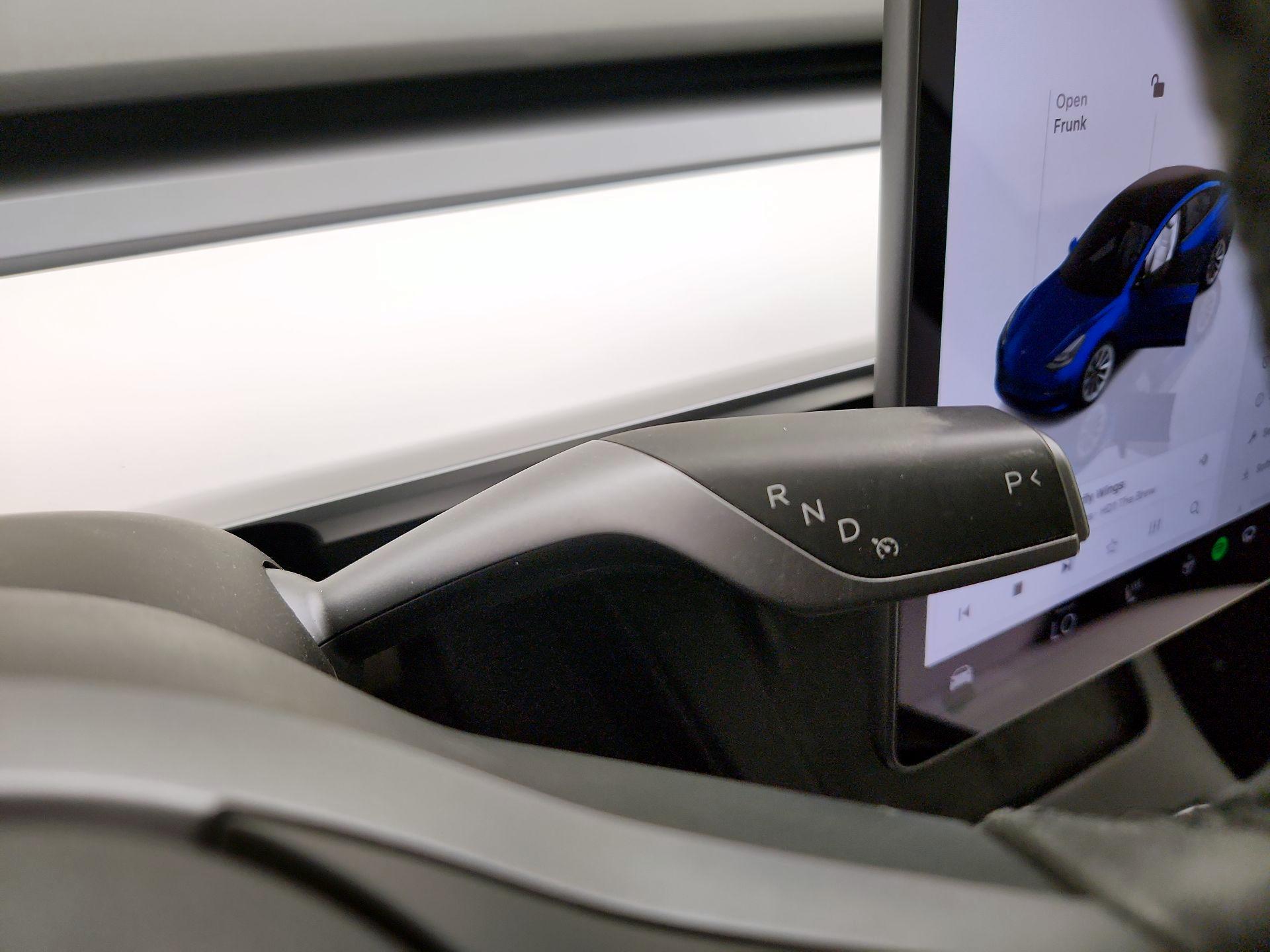 Thumbnail: 2022 Tesla Model 3 - 17