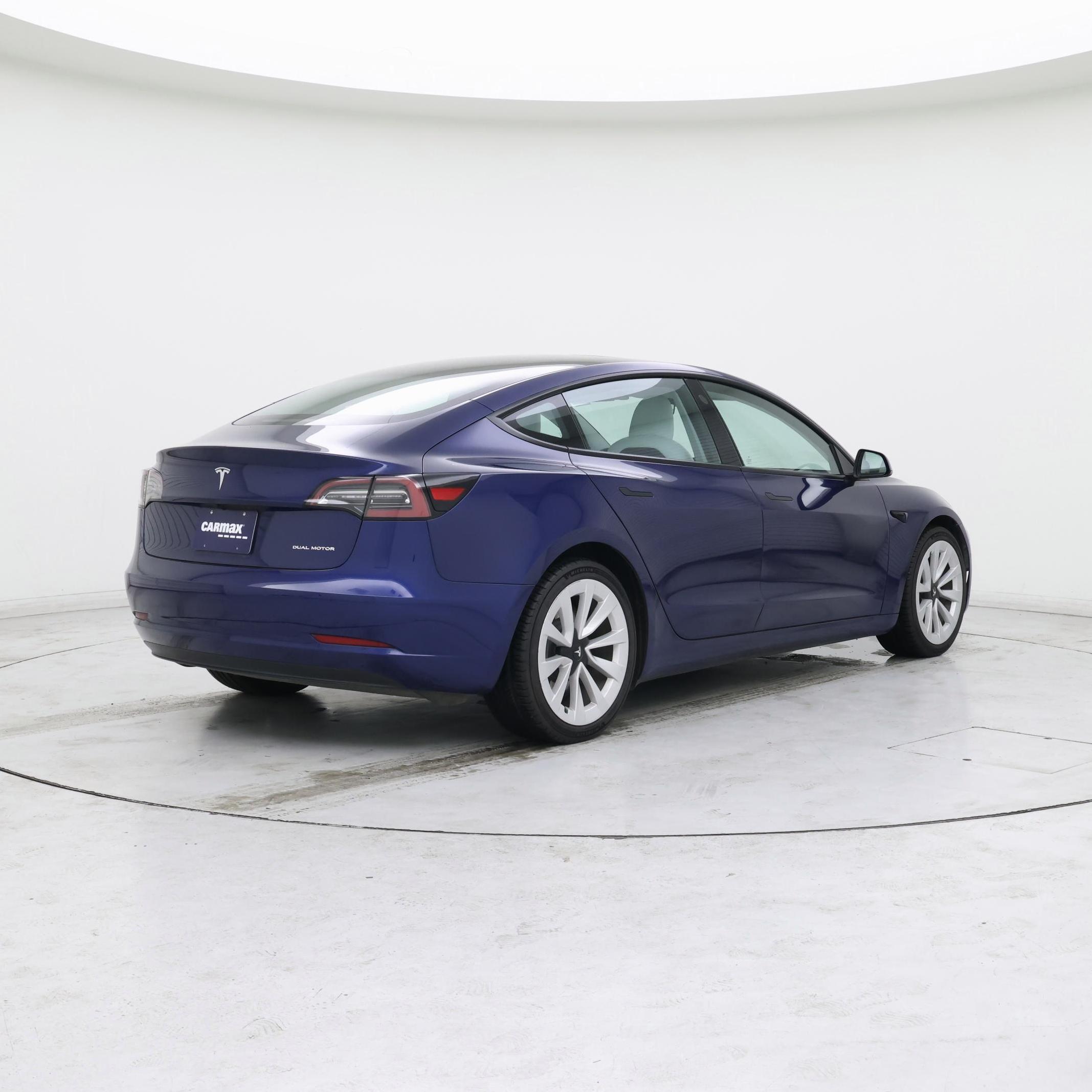 Thumbnail: 2022 Tesla Model 3 - 8