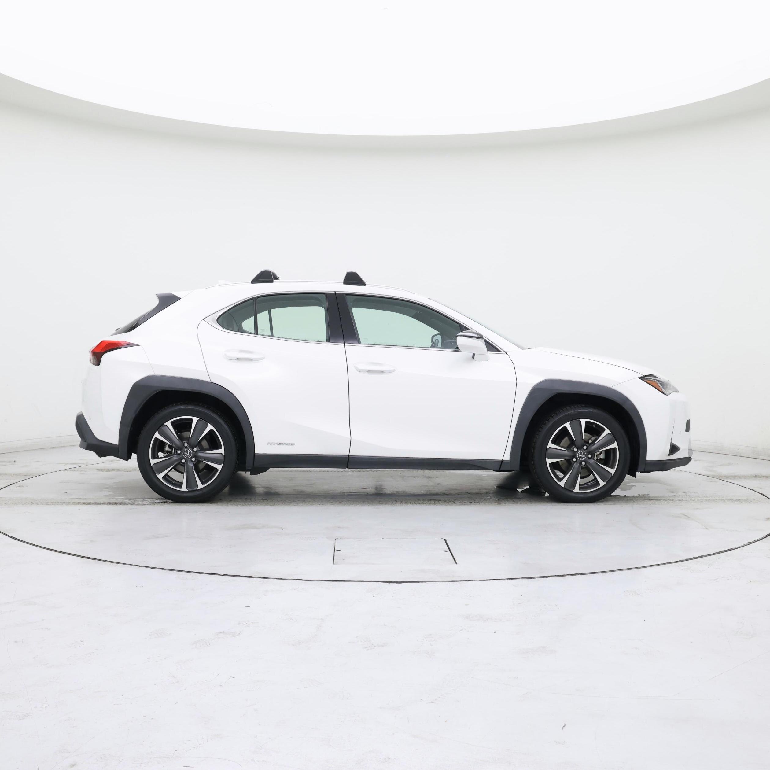 Thumbnail: 2020 Lexus UX - 7