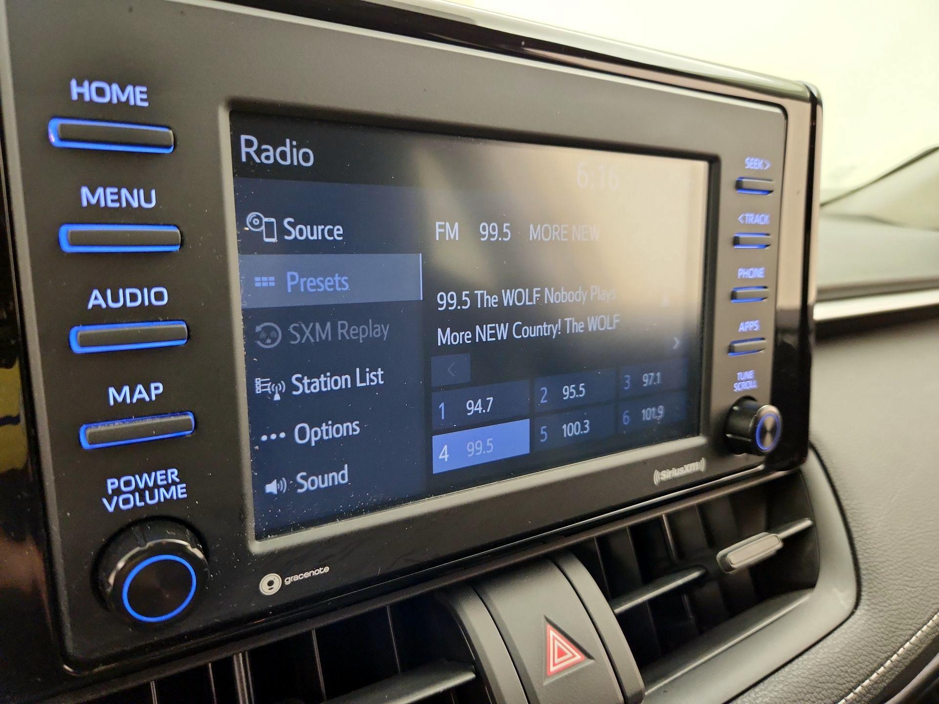 Thumbnail: 2021 Toyota RAV4 - 16