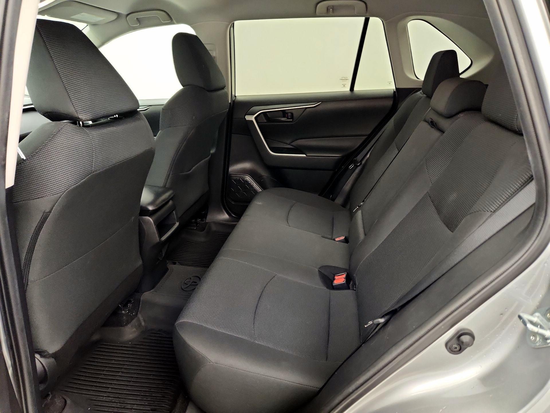 Thumbnail: 2021 Toyota RAV4 - 20