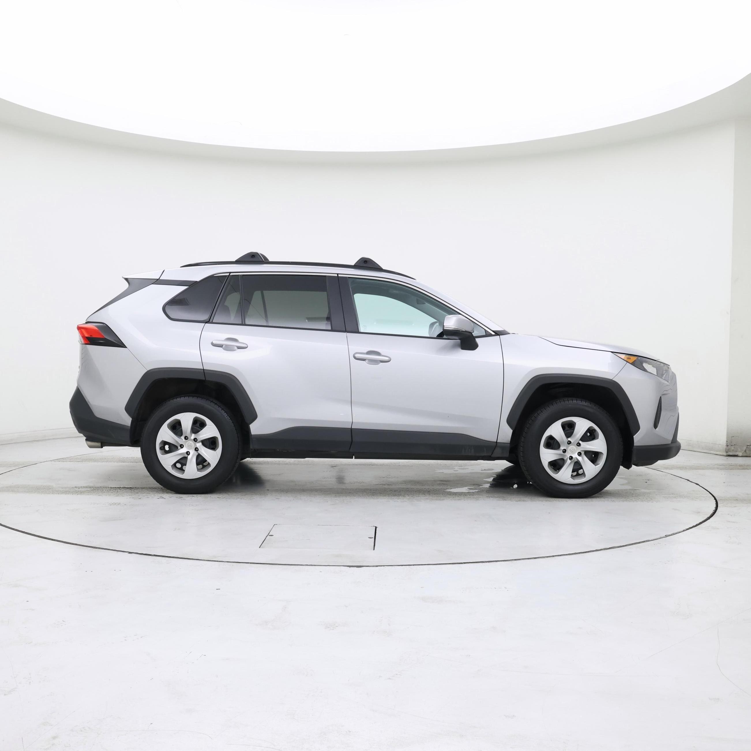 Thumbnail: 2021 Toyota RAV4 - 7