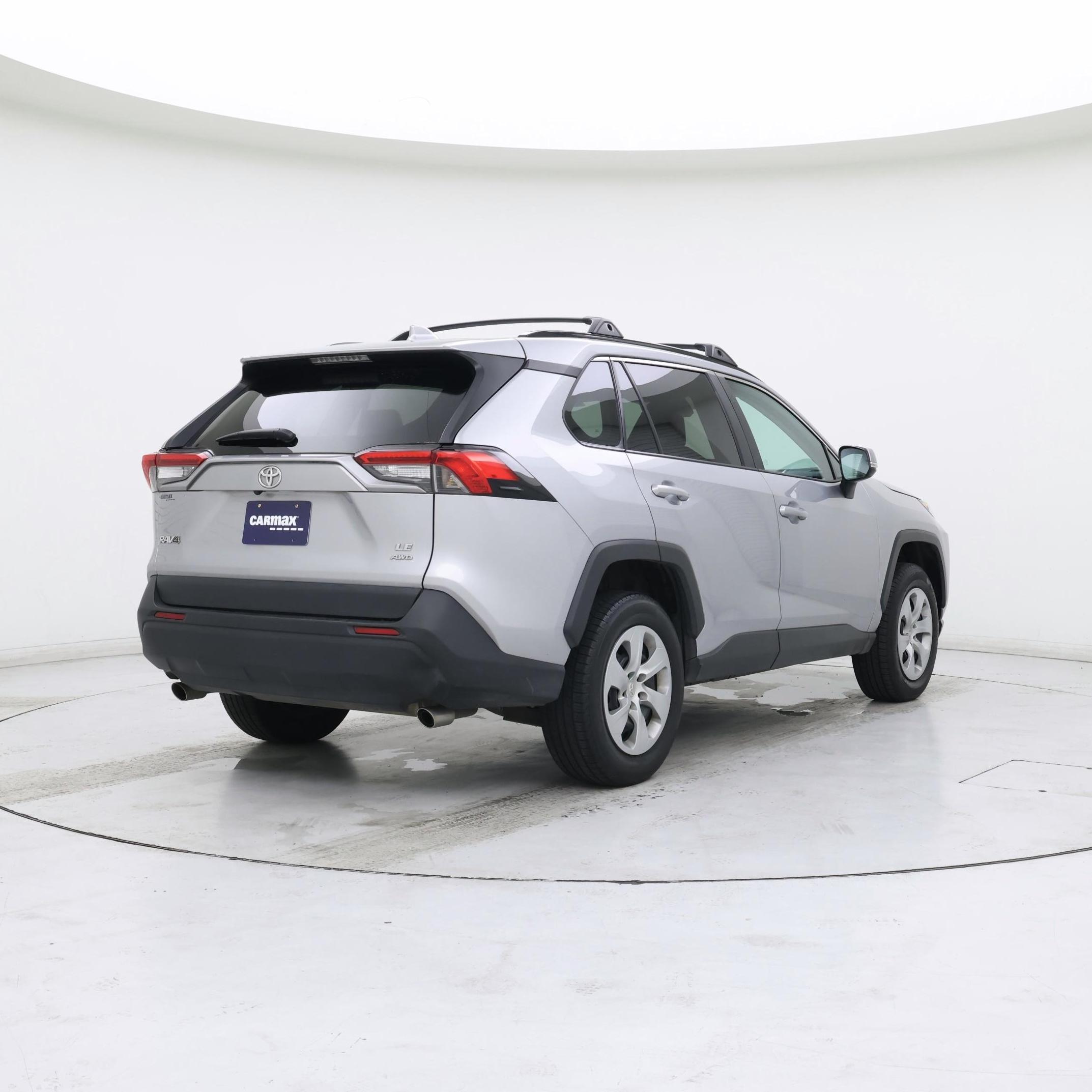 Thumbnail: 2021 Toyota RAV4 - 8