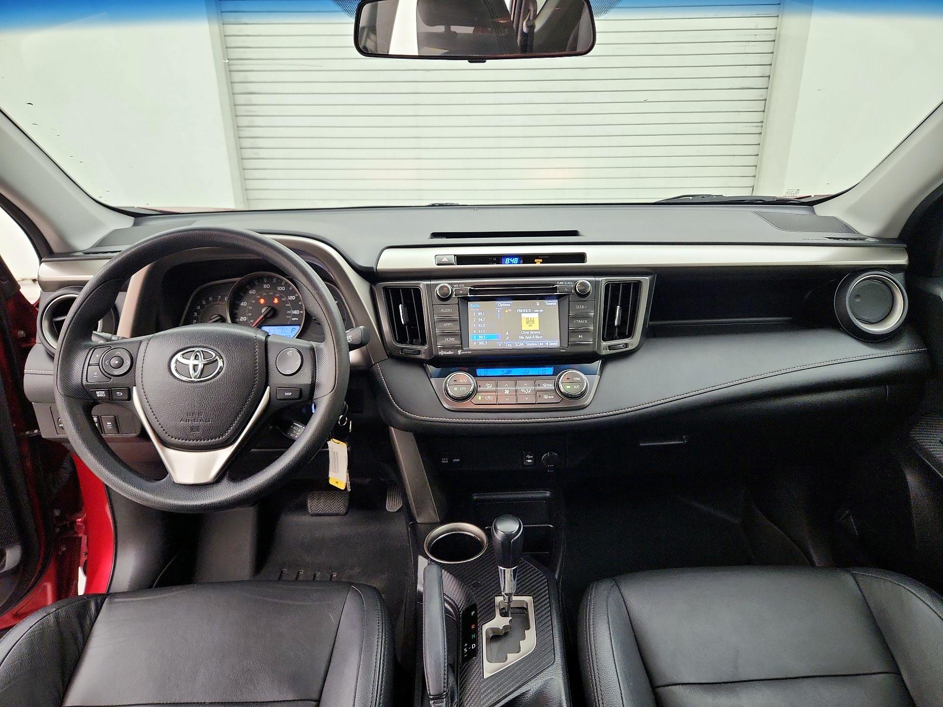 Thumbnail: 2015 Toyota RAV4 - 9