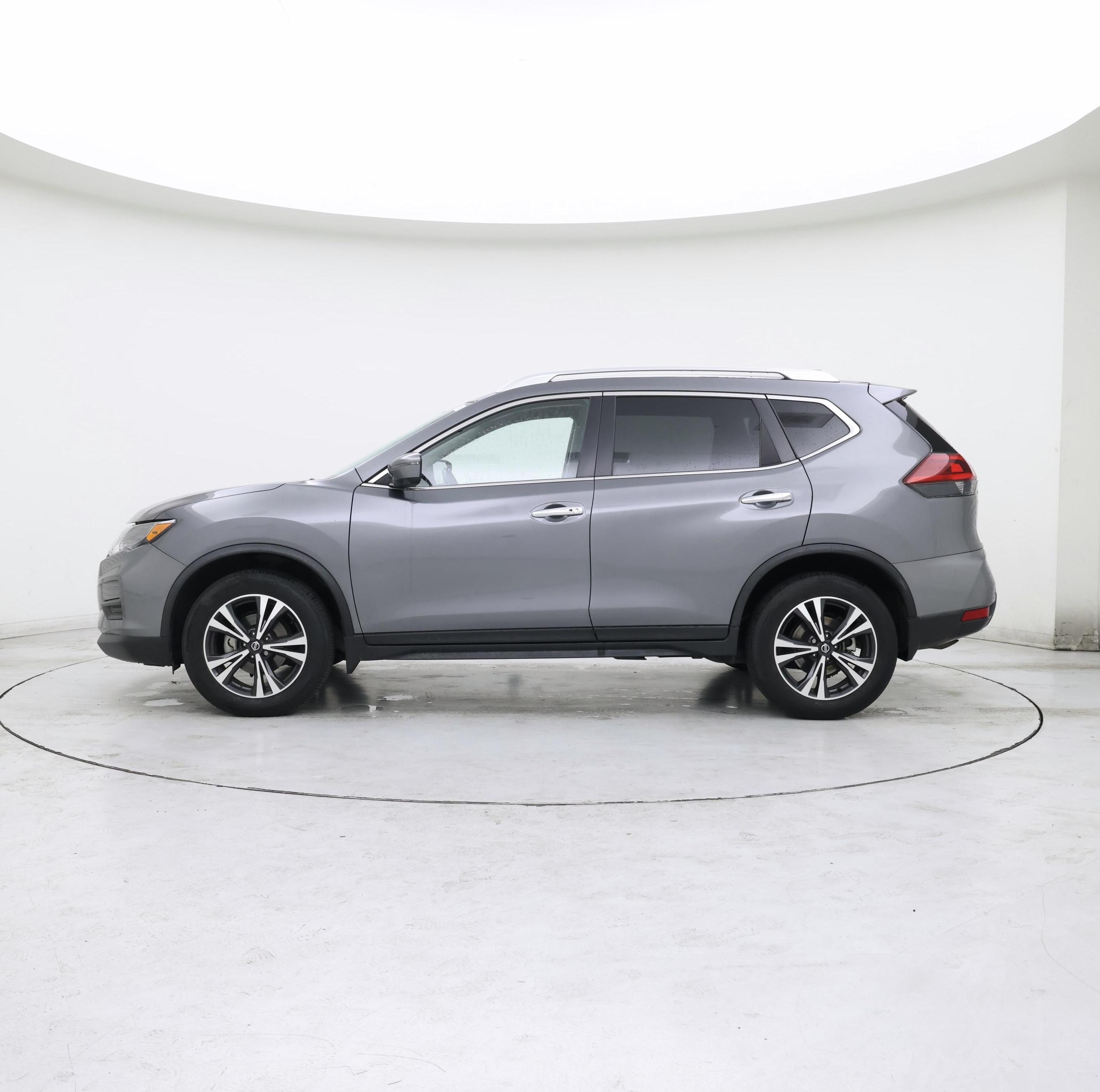 Thumbnail: 2019 Nissan Rogue - 3