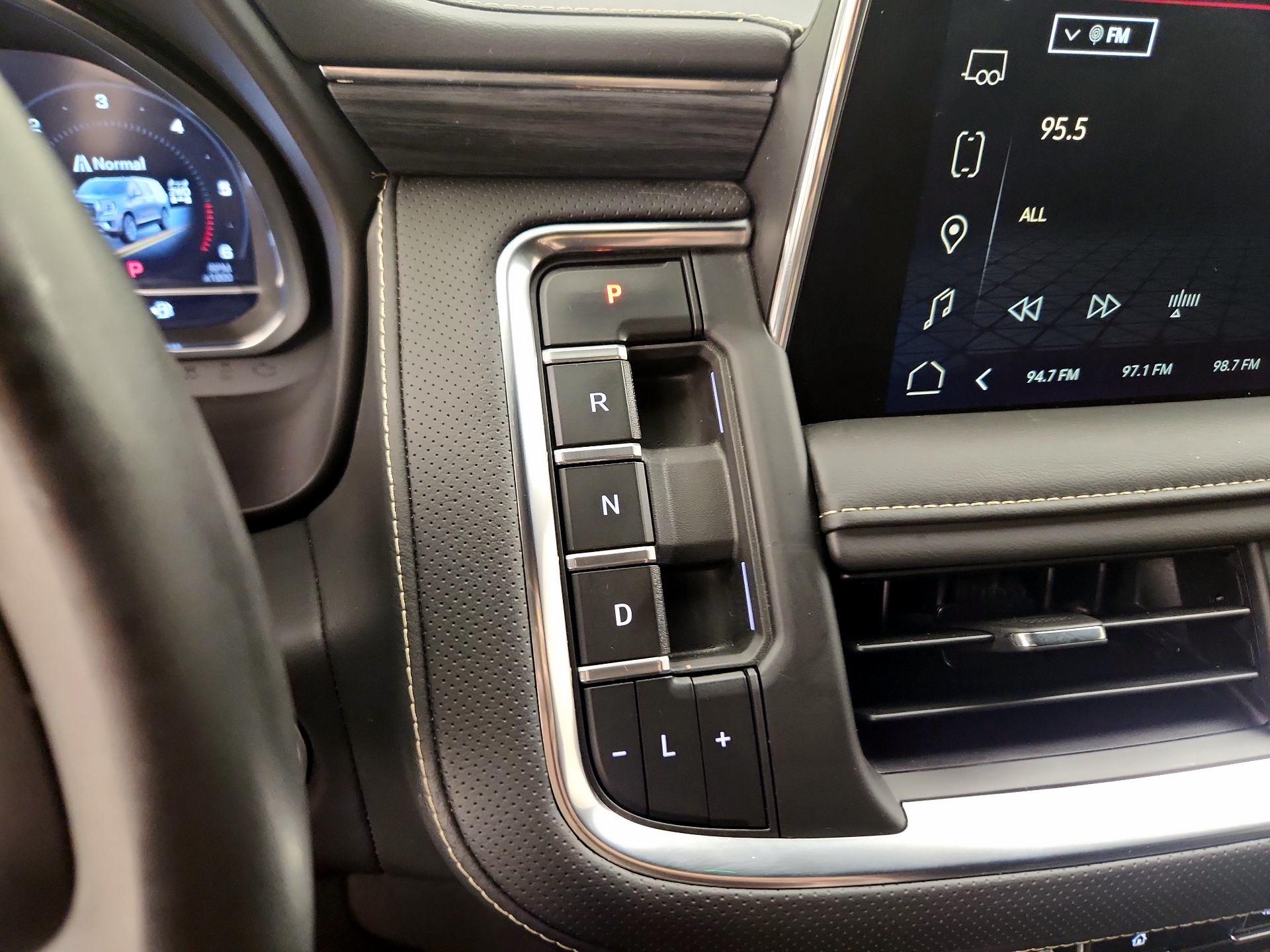 Thumbnail: 2024 GMC Yukon - 17