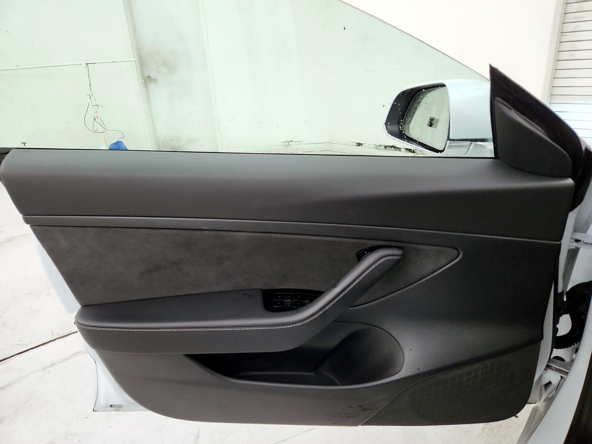 Thumbnail: 2020 Tesla Model 3 - 12