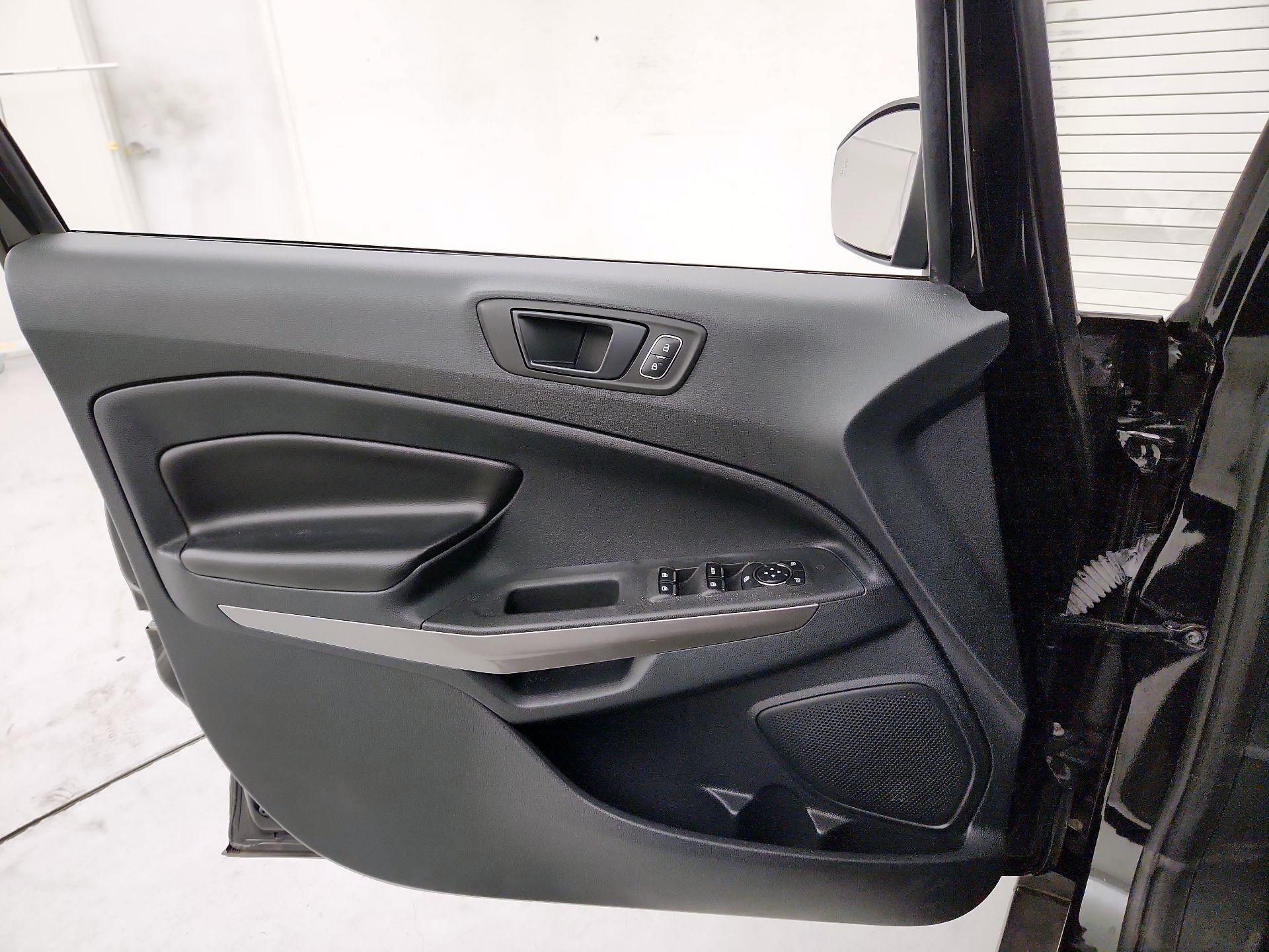 Thumbnail: 2019 Ford EcoSport - 12