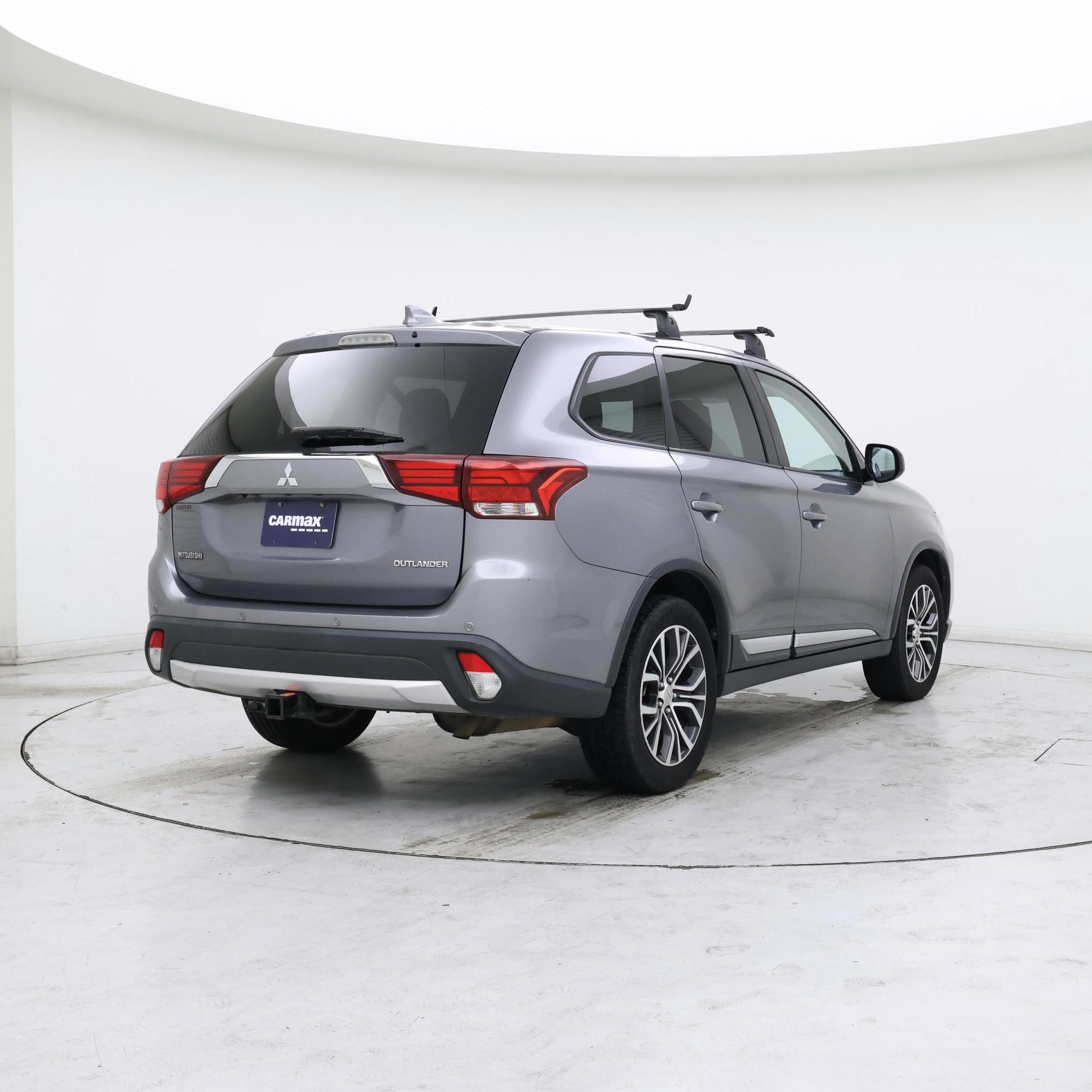 Thumbnail: 2018 Mitsubishi Outlander - 8